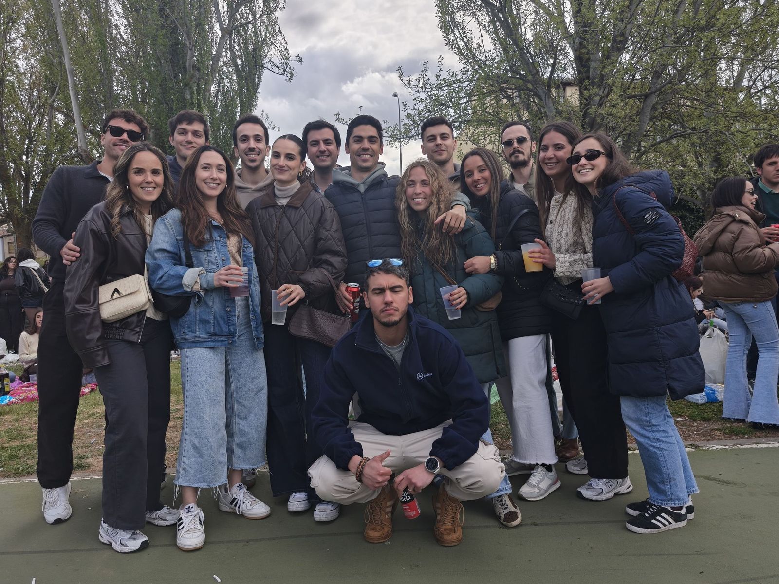 Un multitudinario Lunes de Aguas en Salamanca llena la ribera del Tormes