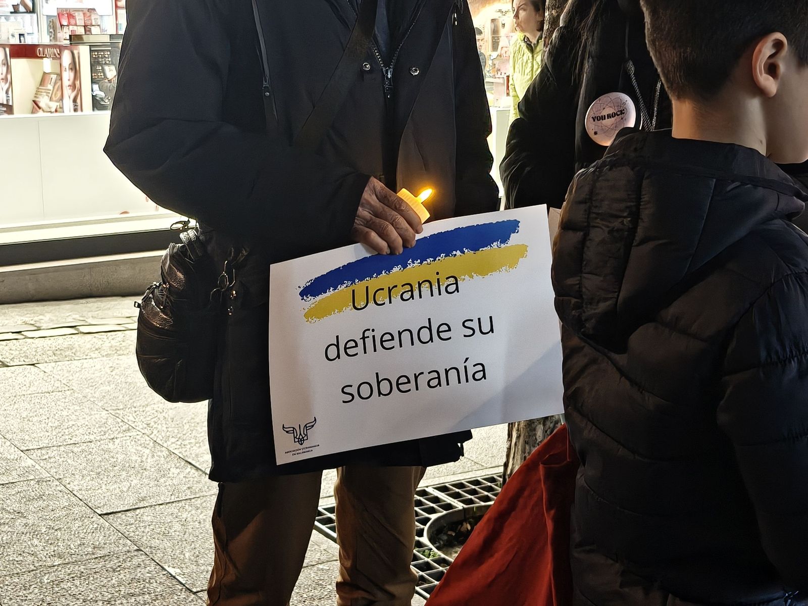 La Asociación de Ucranianos de Salamanca recorre la calles de la capital