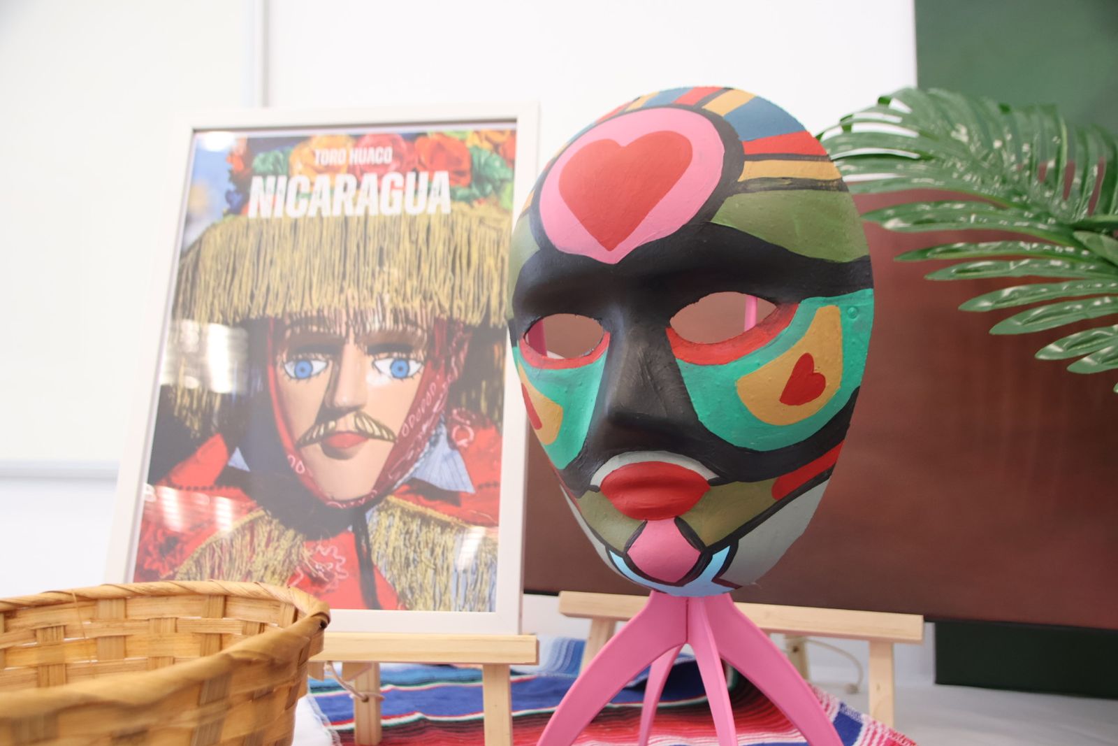 Taller de máscaras tradicionales incluido en la programación del Mes de la Hispanidad