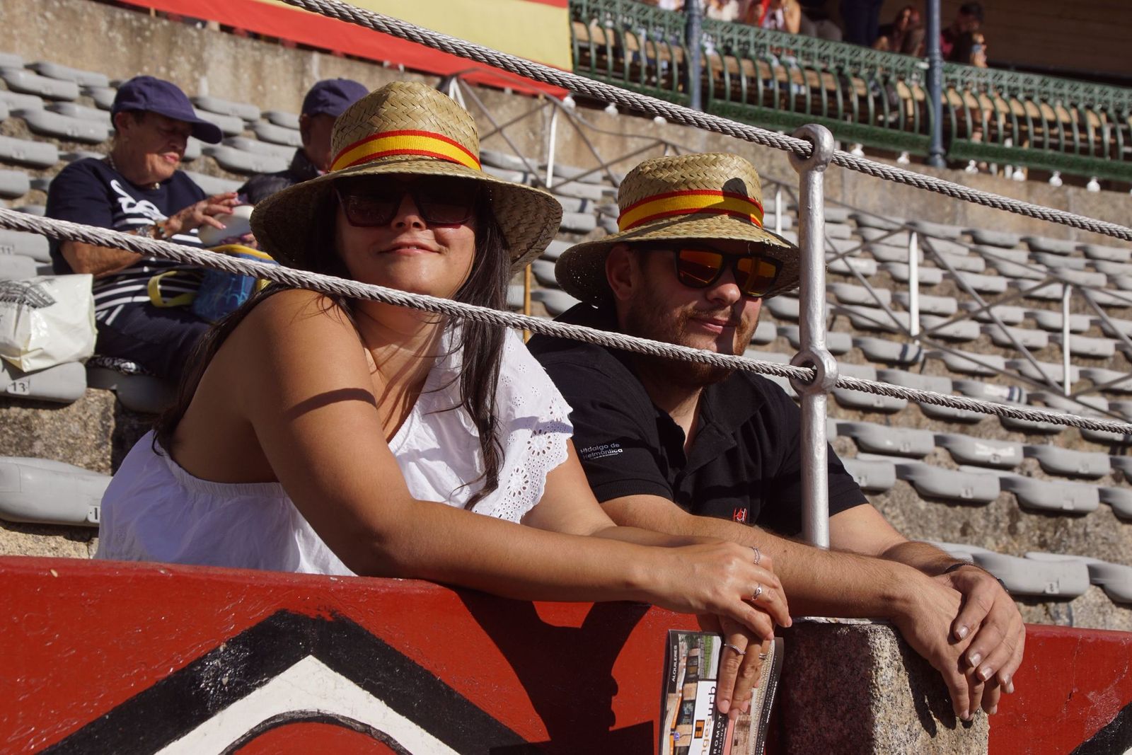 Así han vivido los salmantinos el primer festejo de la feria taurina 2025: imágenes del ambiente en los tendidos y en el patio de cuadrillas