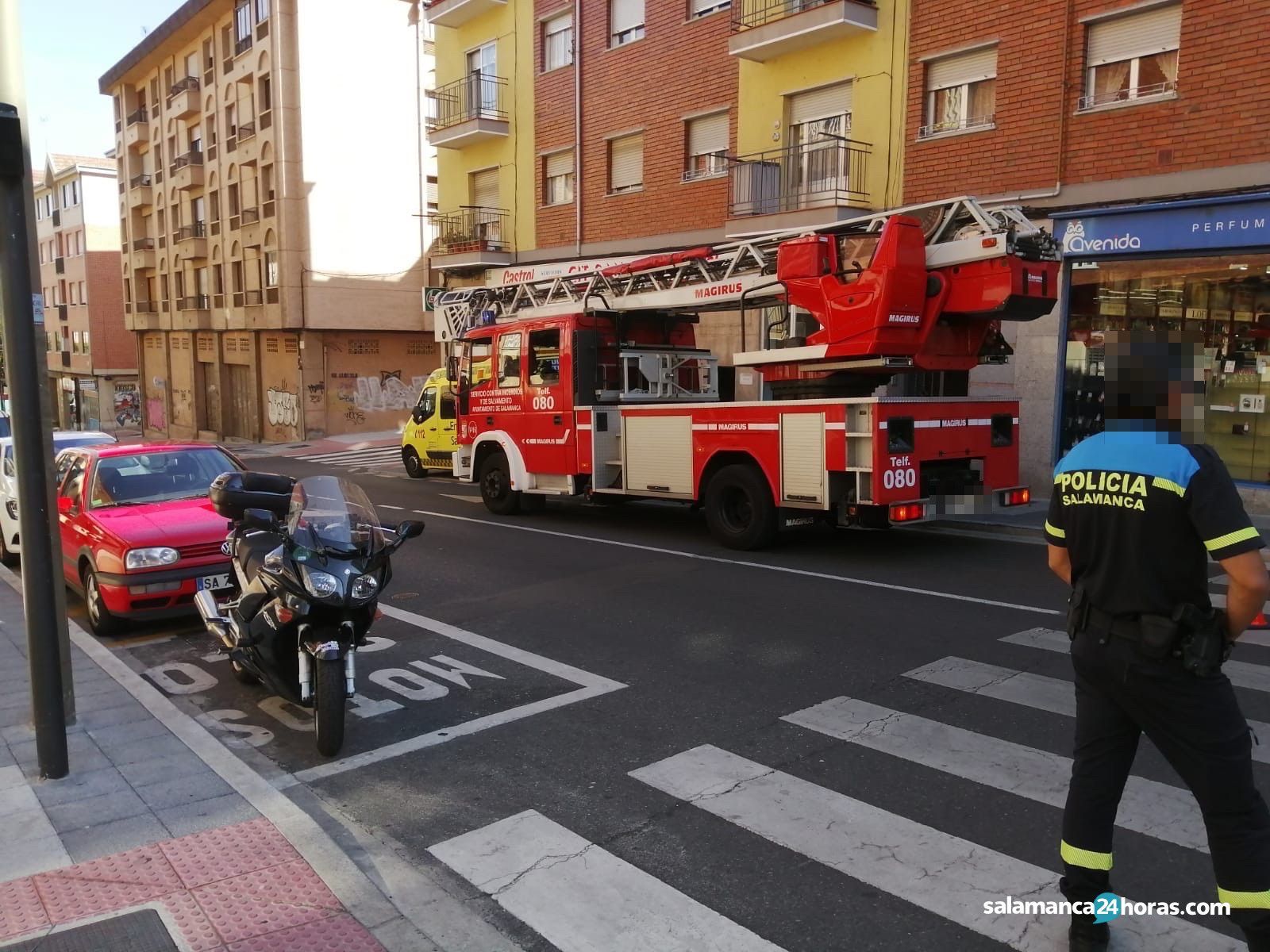 Intervención de los Bomberos en Camino de las Aguas 2