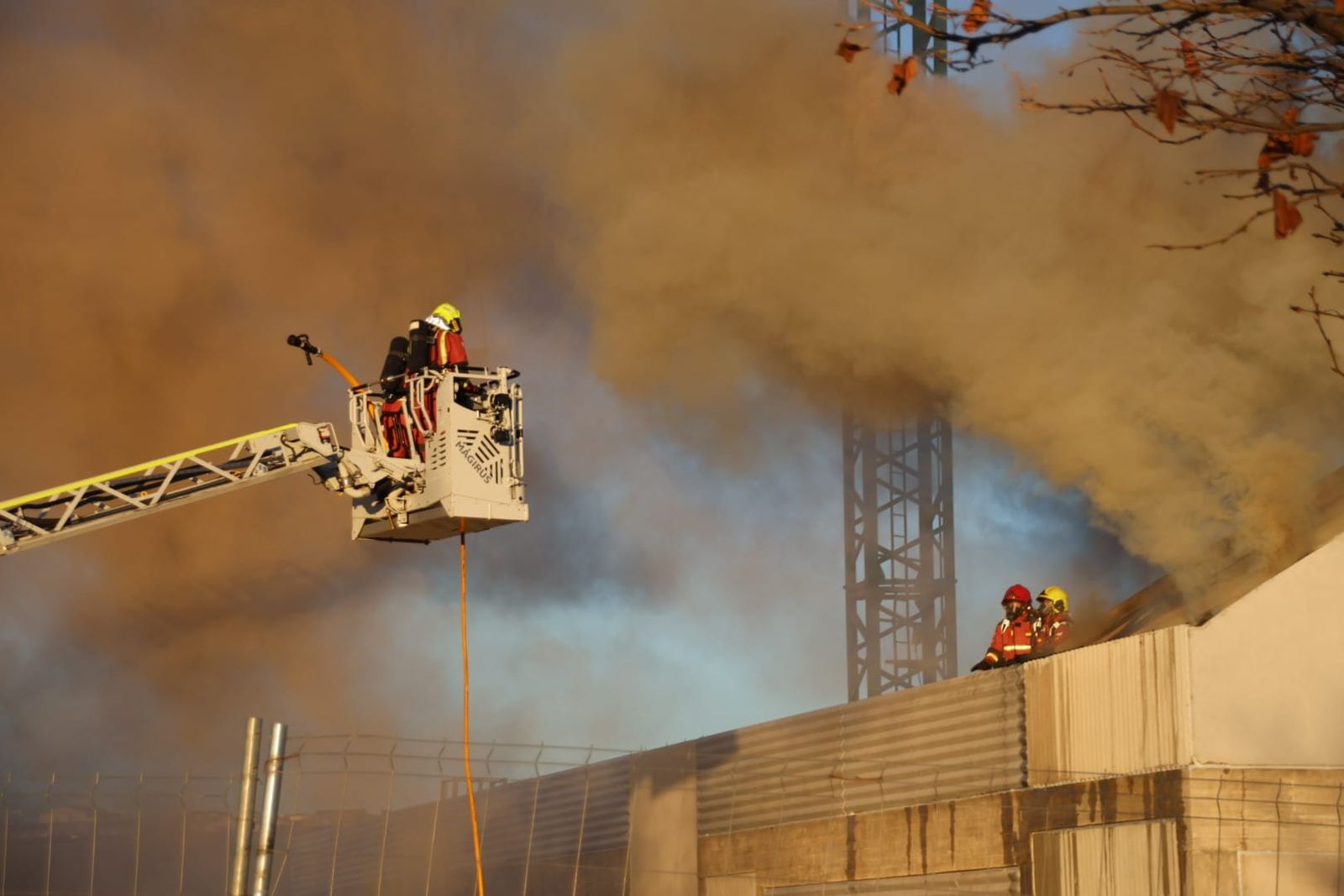 whatsapp-image-2023-12-21-at-17-28-58-1