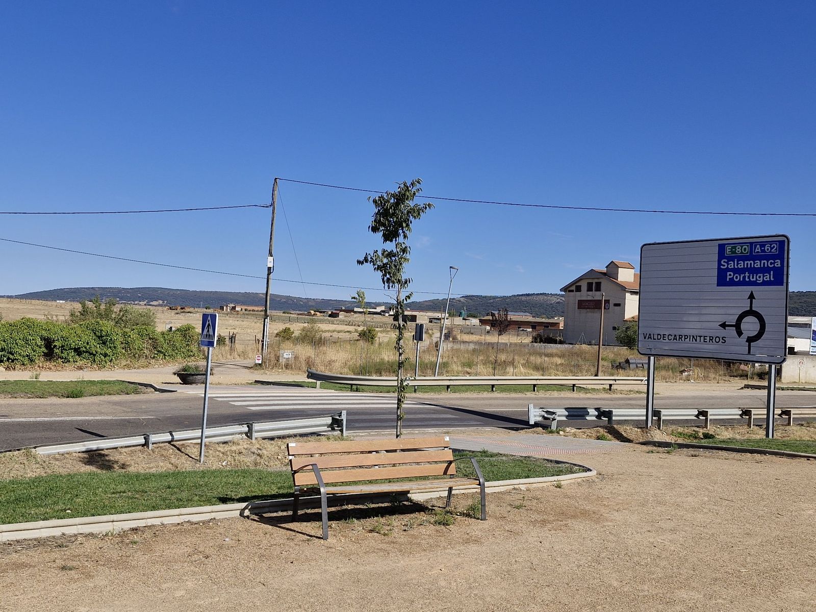 Acceso al polígono industrial de Terralba de Ciudad Rodrigo