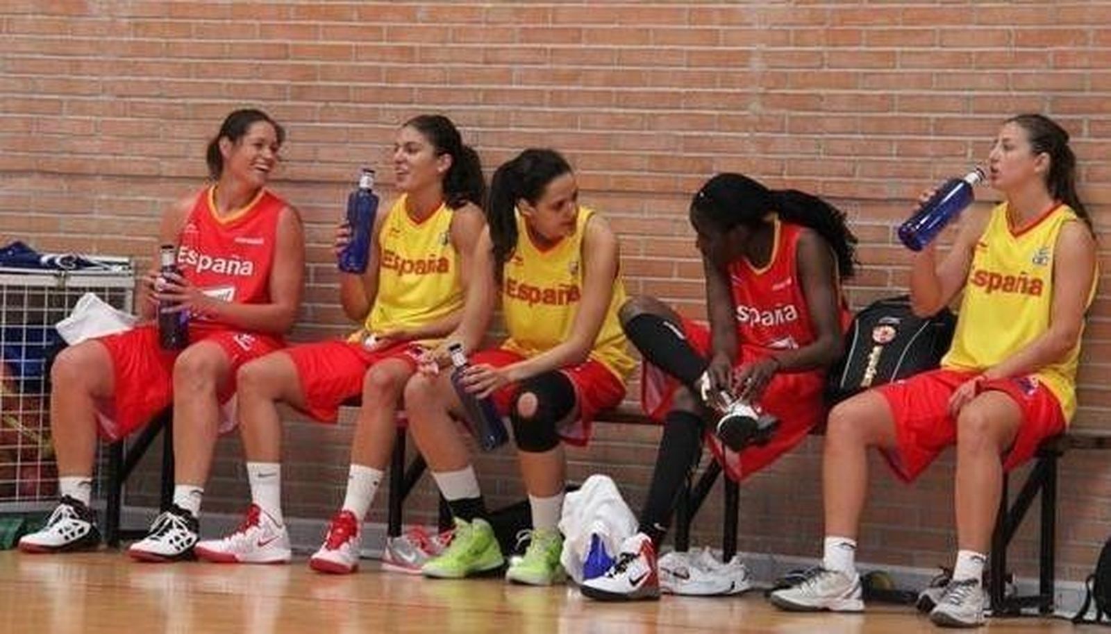 La selección femenina de baloncesto arranca este martes a las órdenes de Mondelo
