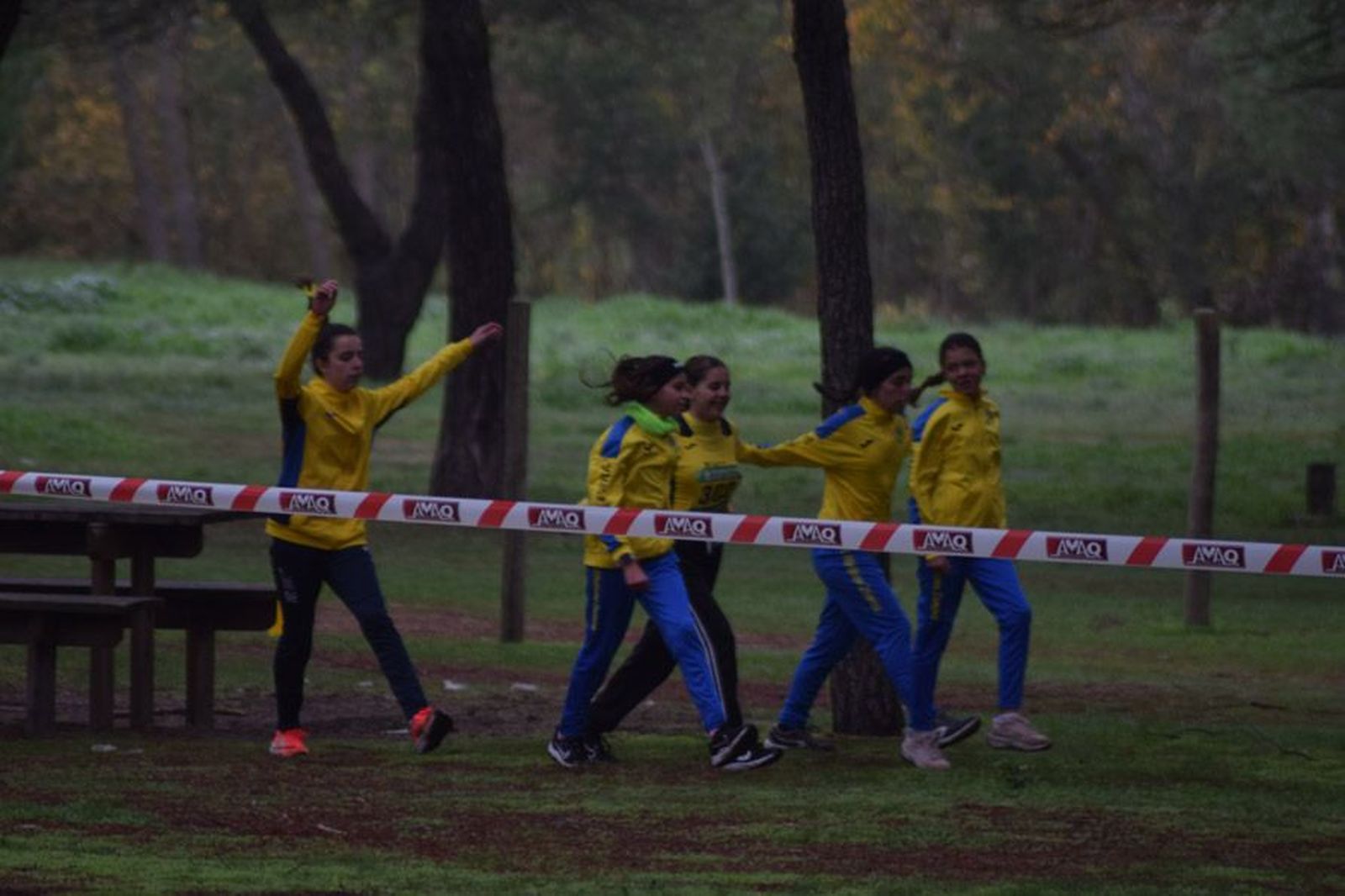 cross-de-otono-en-el-bosque-de-valorio-21