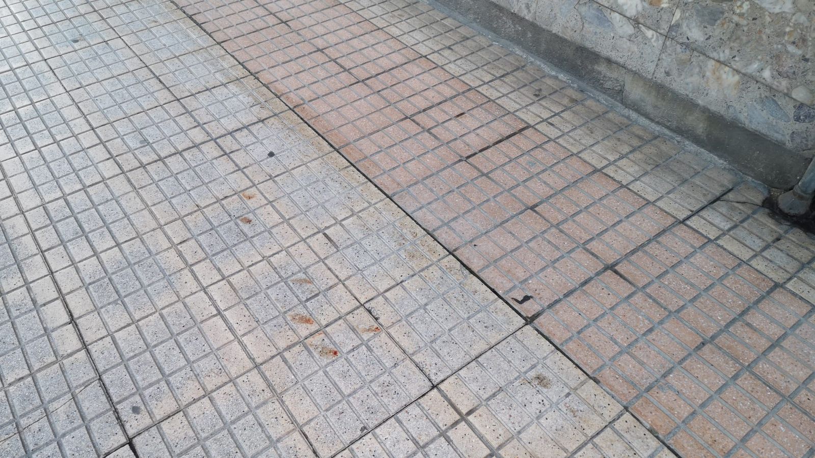 Hilera de sangre en el lugar de los hechos