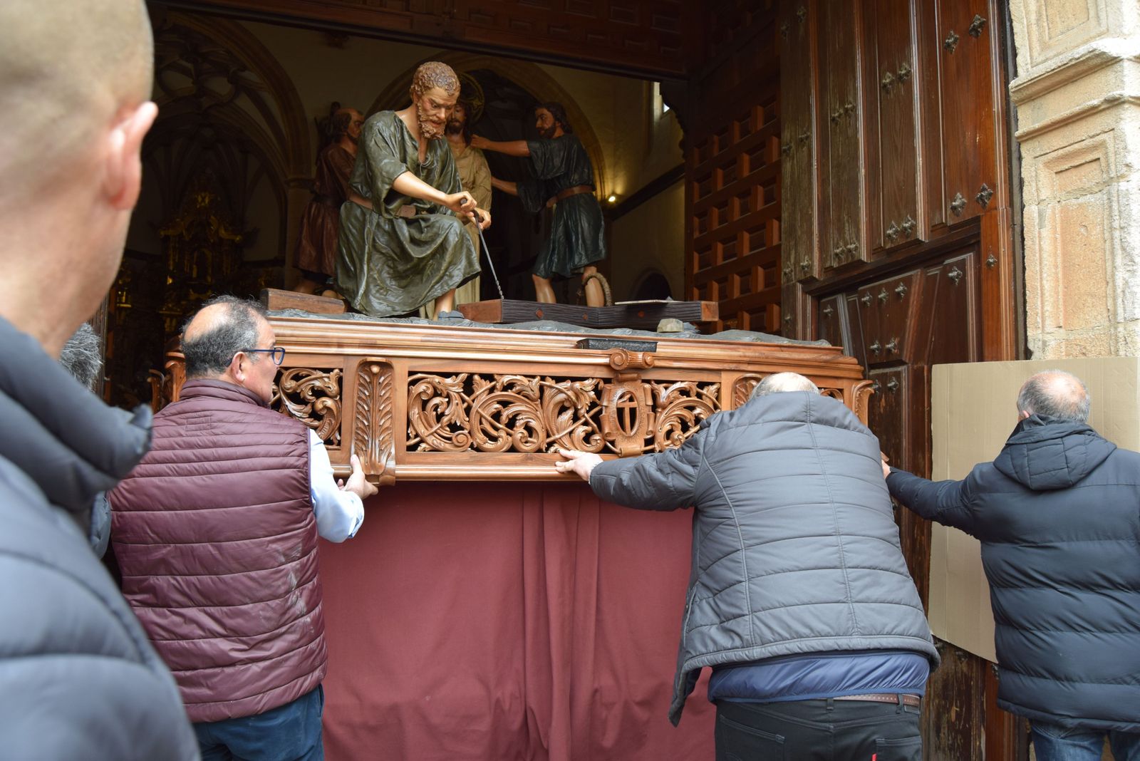 traslado-de-pasos-de-semana-santa-28