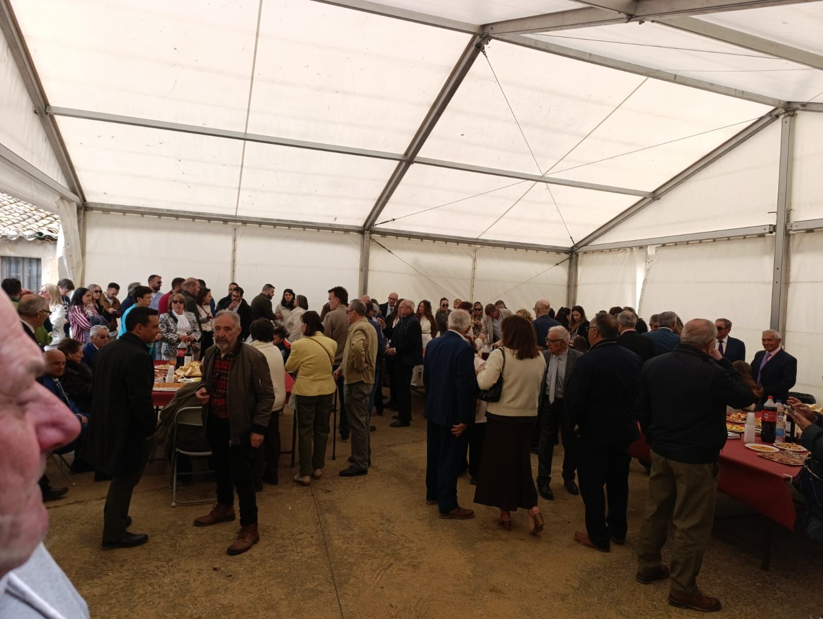 Cabrillas arropa a San Isidro por sus fiestas en el día de la bendición de los campos