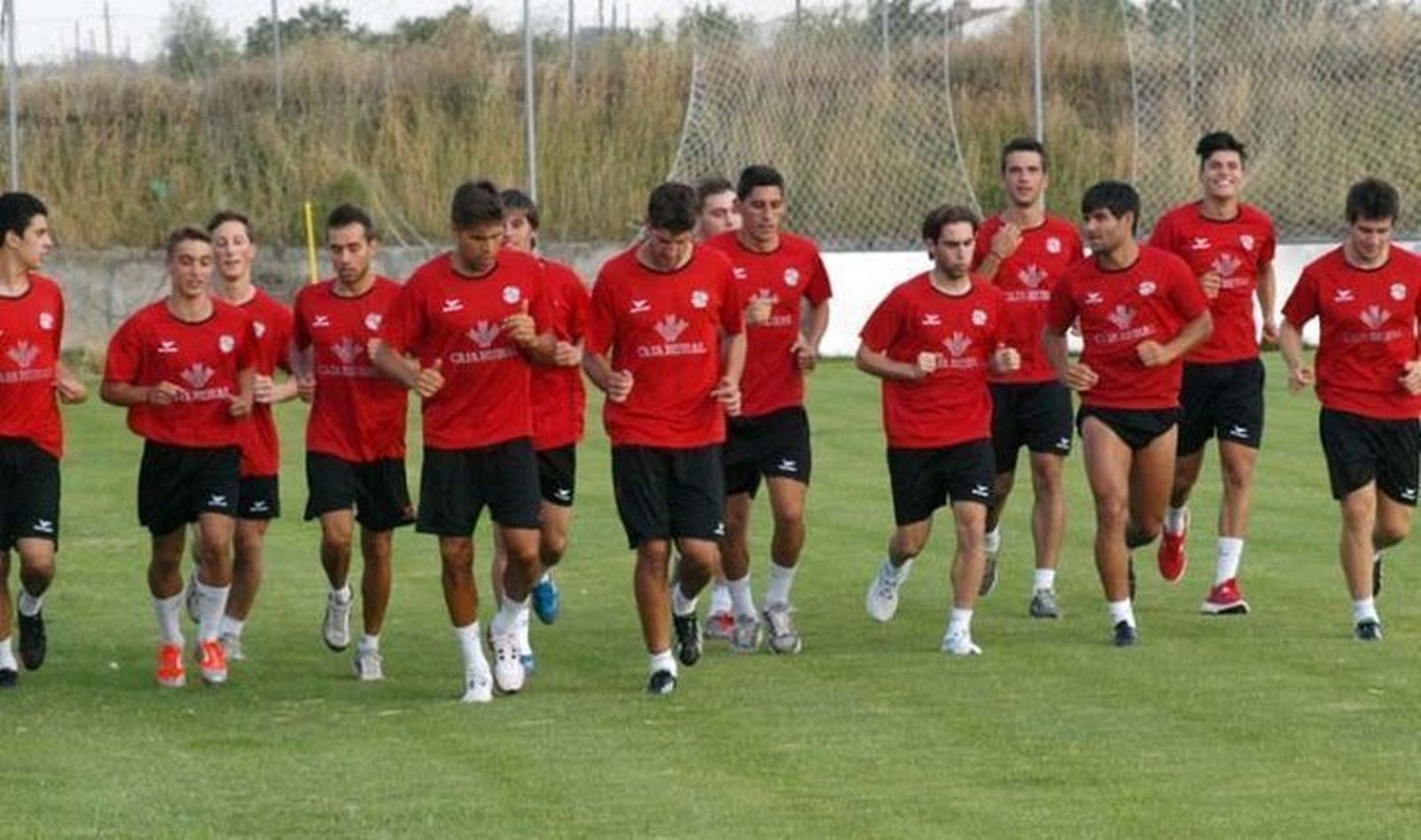 Cinco partidos confirmados para una pretemporada exigente