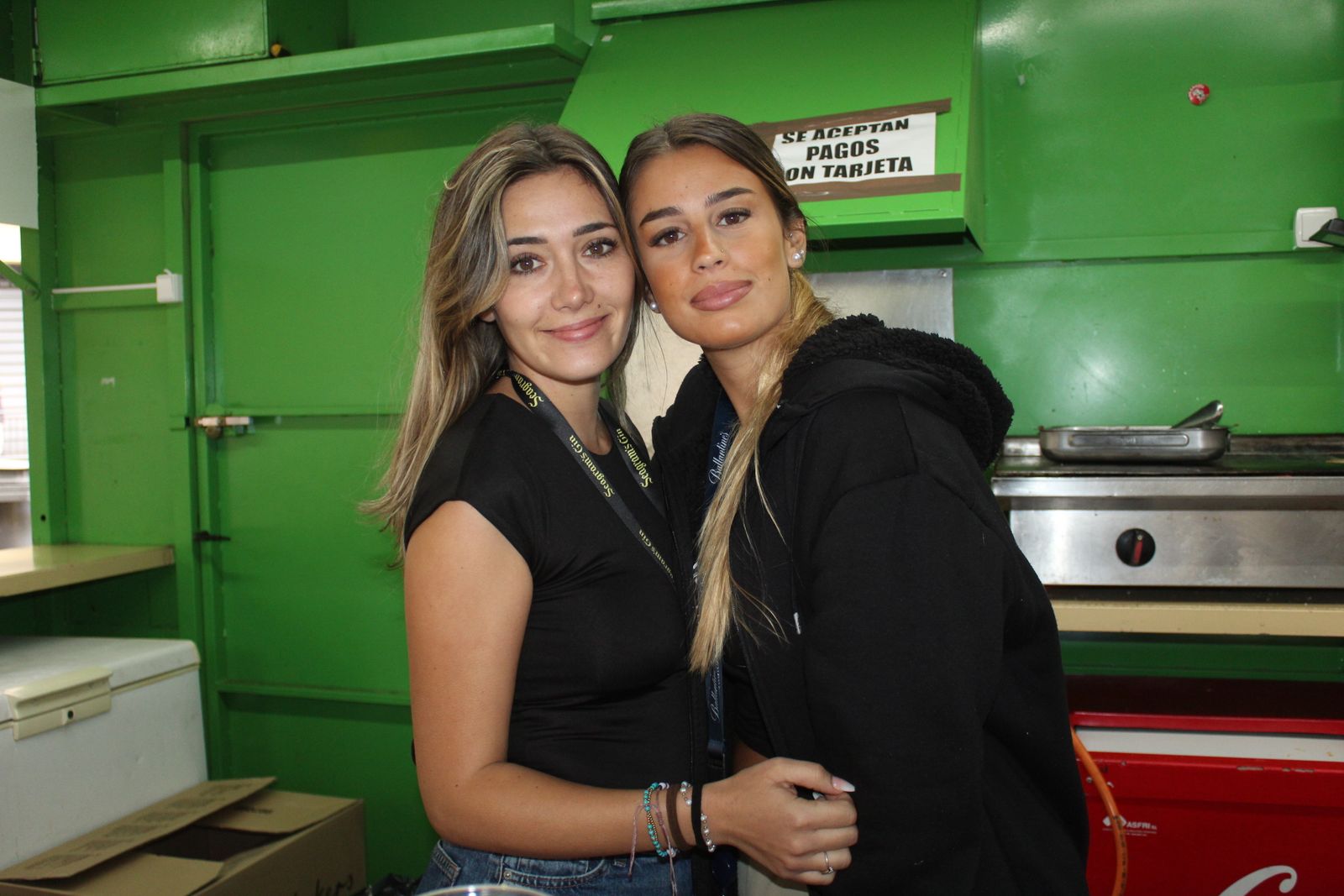 Ambiente en la Feria de Día en el mediodía de este miercoles