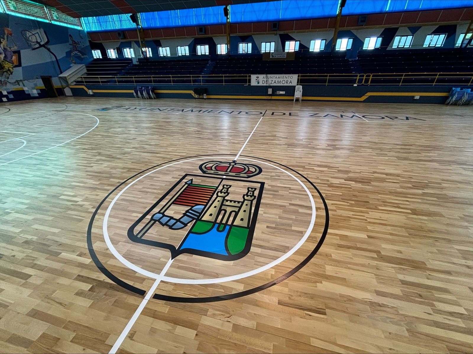 Nueva tarima del Ángel Nieto