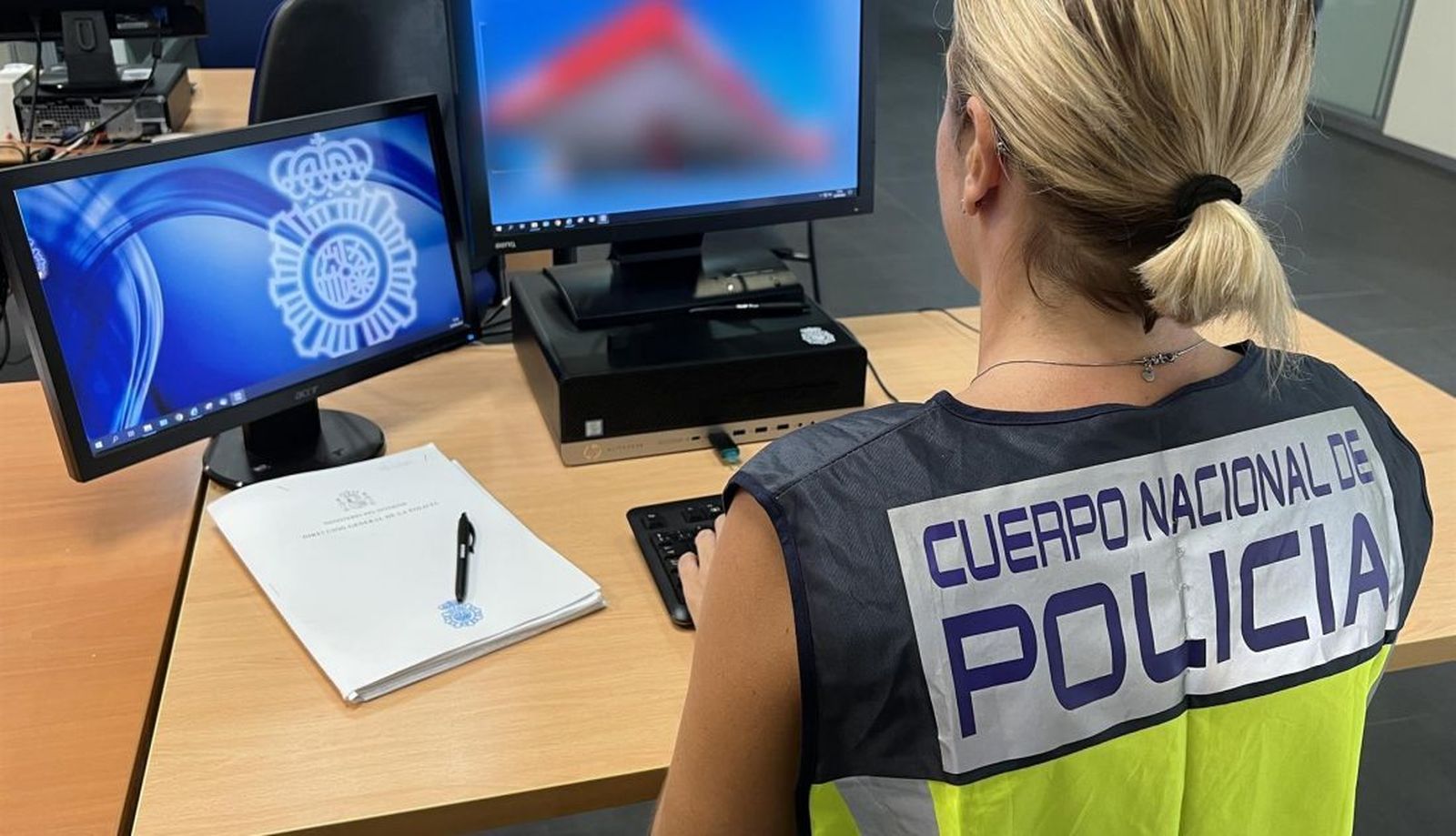 Agente de la Policía Nacional. Foto EP