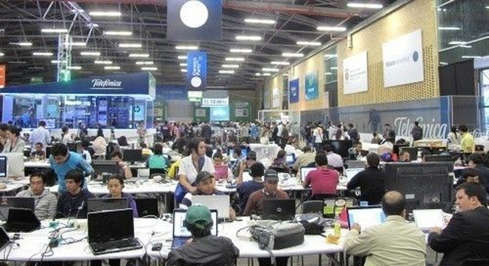 Un centenar de universitarios y de FP en el Campus de la Energía Eléctrica