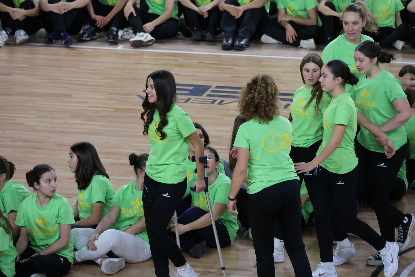 GALERÍA | El Club Balonmano Zamora celebra su 25º aniversario con una imagen muy especial