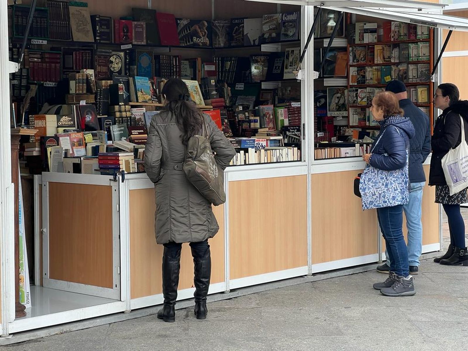 feria-del-libro-de-ocasion-2023-fotos-s24h-1