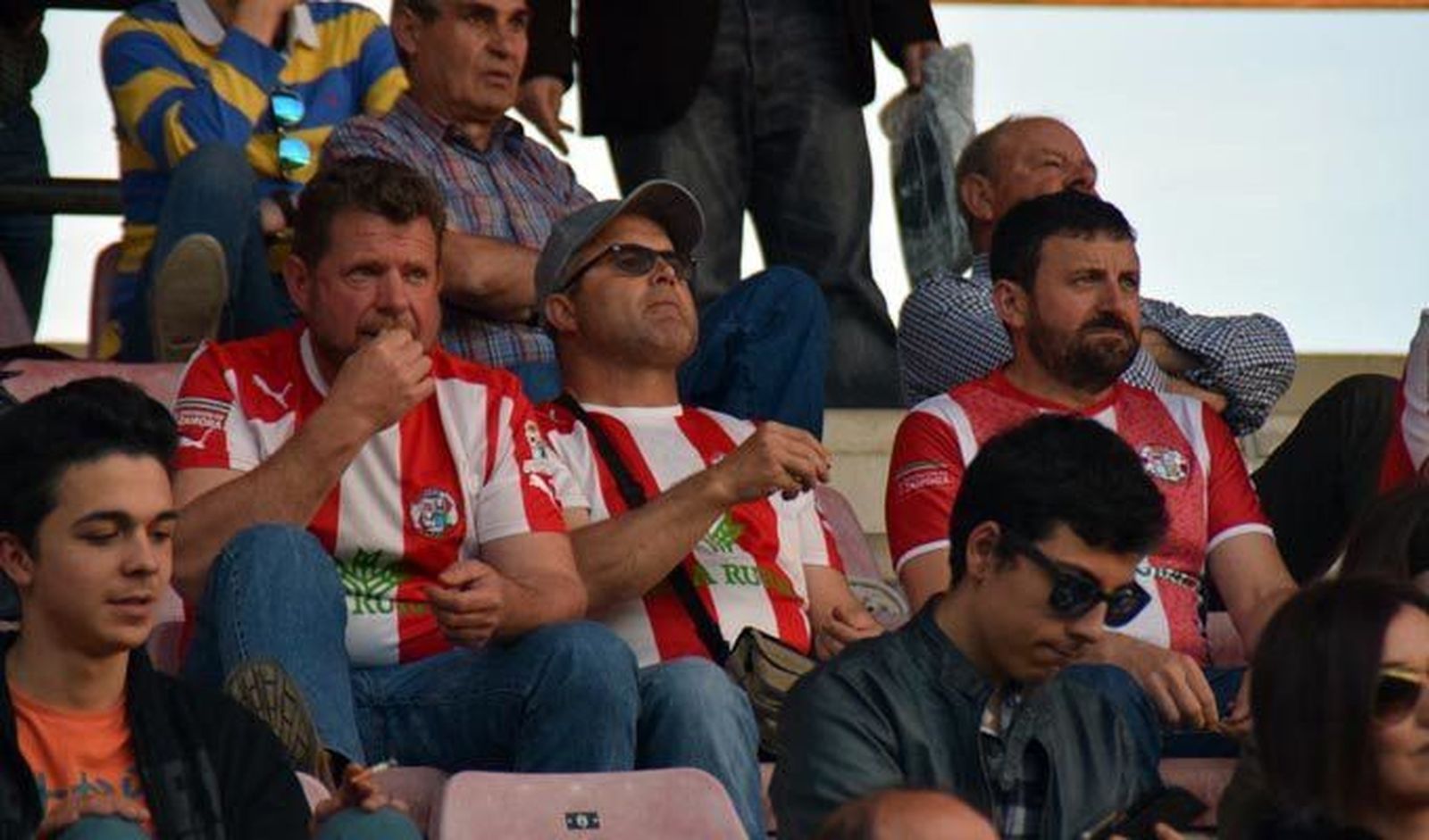 La afición, entre el nerviosismo y el aburrimiento