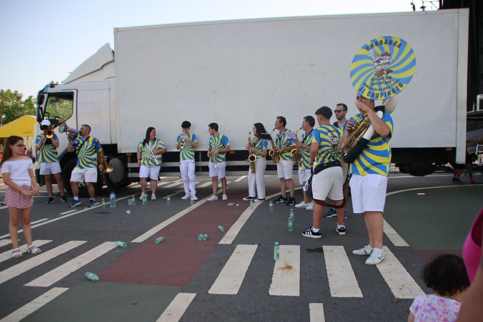Pasacalles musical con charanga
