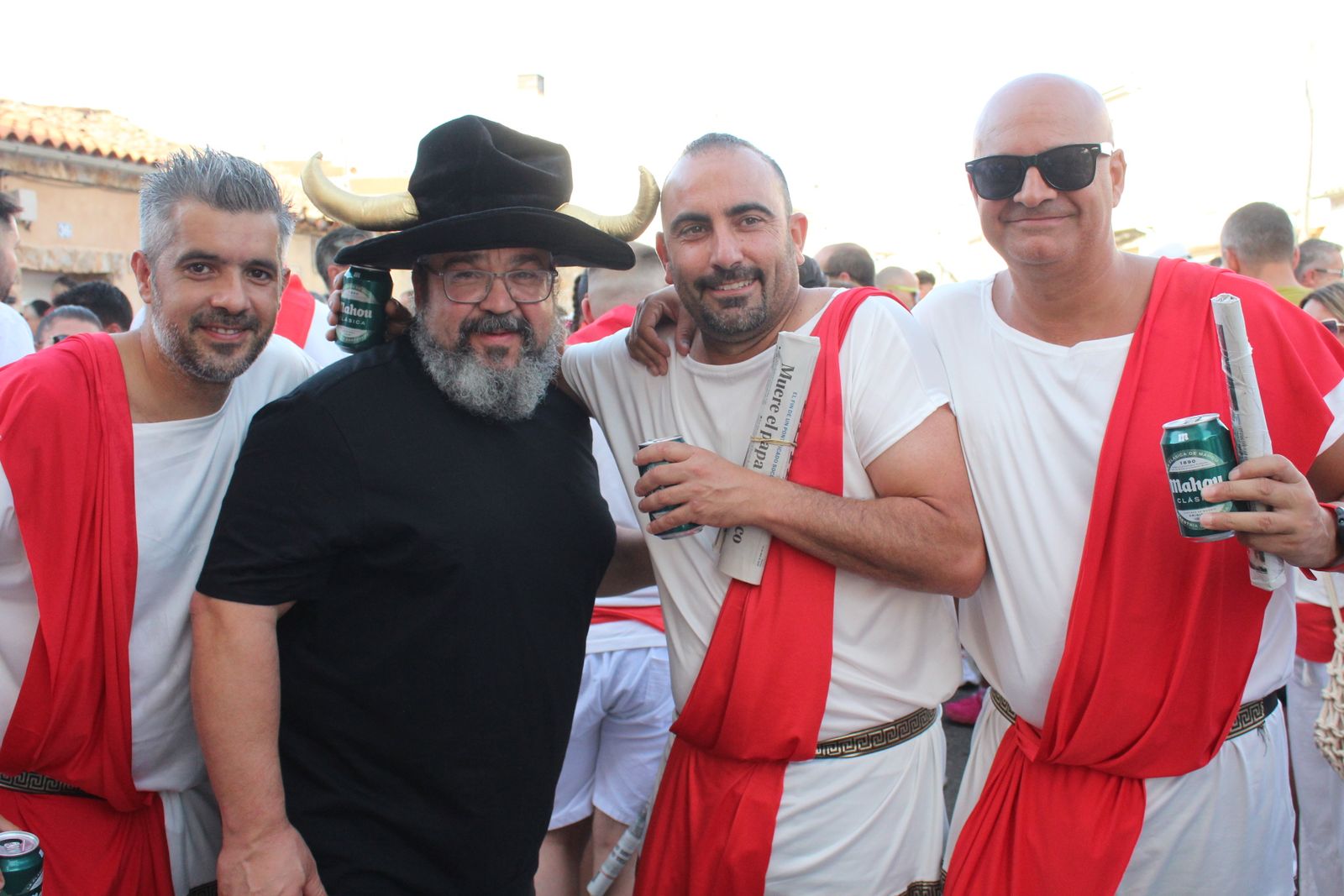 Castellanos de Moriscos. Paseo de peñas con la temática “Viva San Fermín”