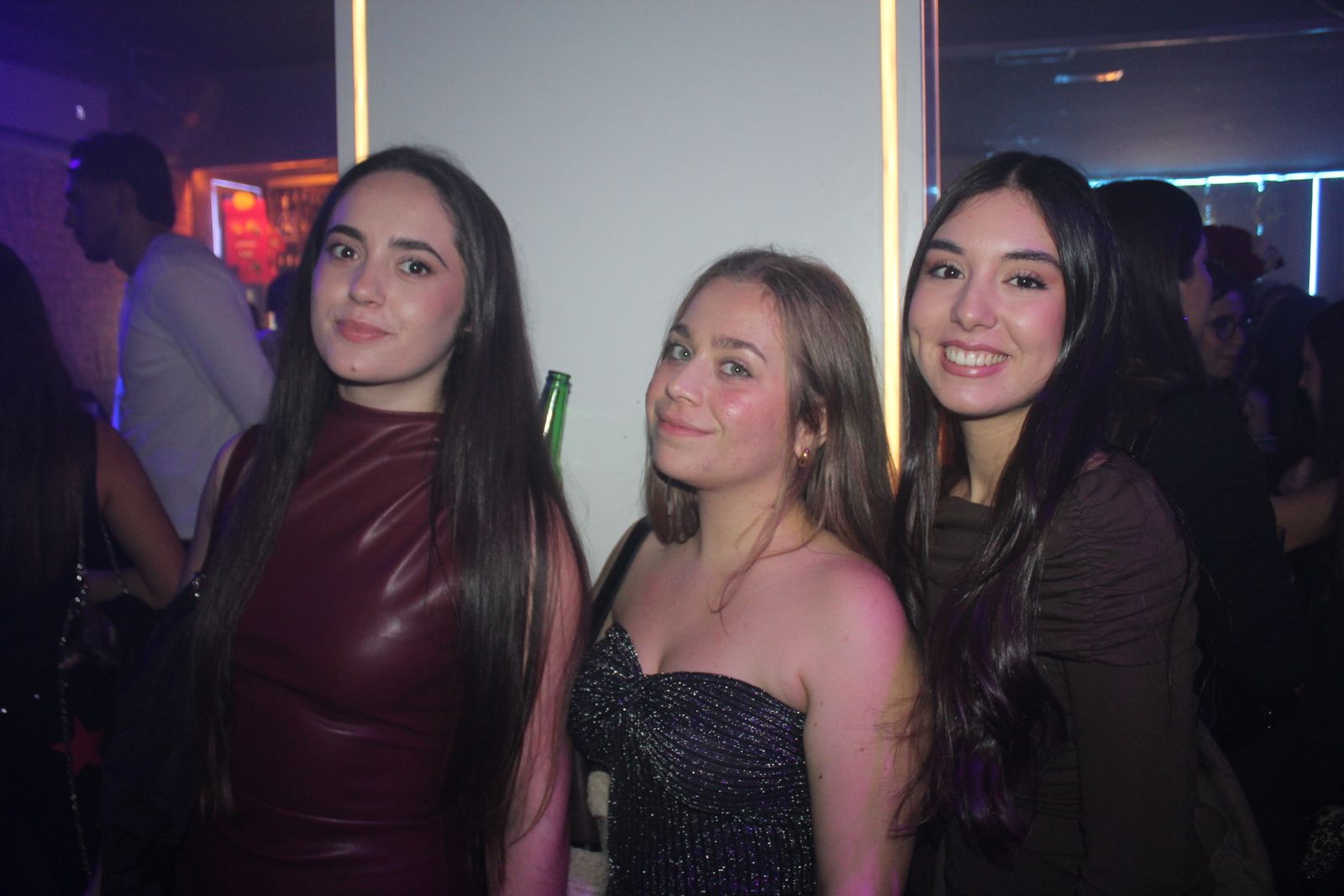 El Fin de Año Universitario continua por los bares de la capital del Tormes tras las doce campanadas