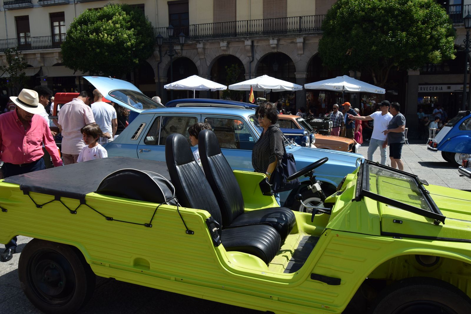 xxi-concentracion-internacional-de-citroeen-2cv-y-clasicos-18