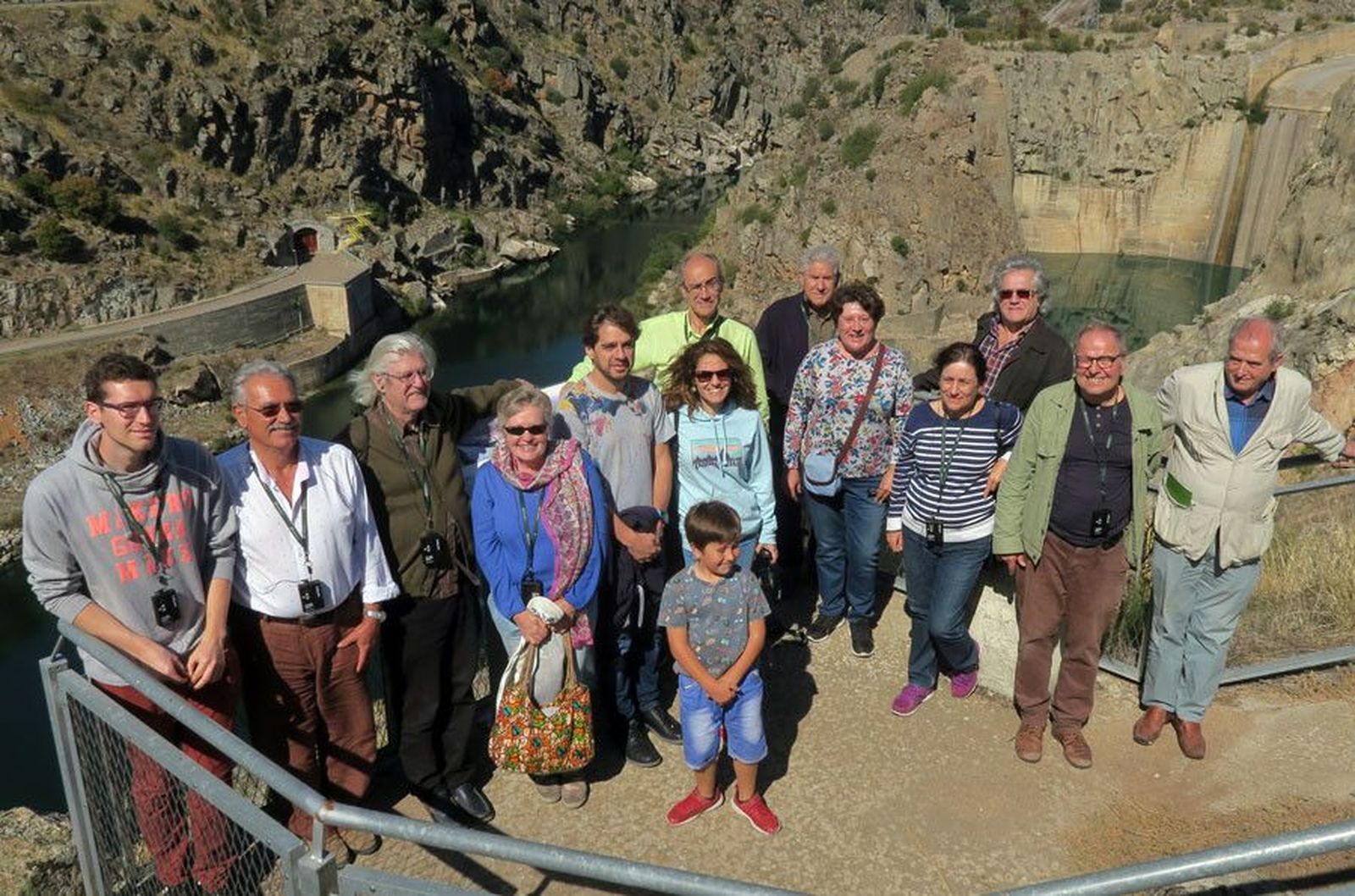 2019 12 11.  Familiares de Heptener y Palazuelos en el Laboratorio de Hidráulica de Iberdrola