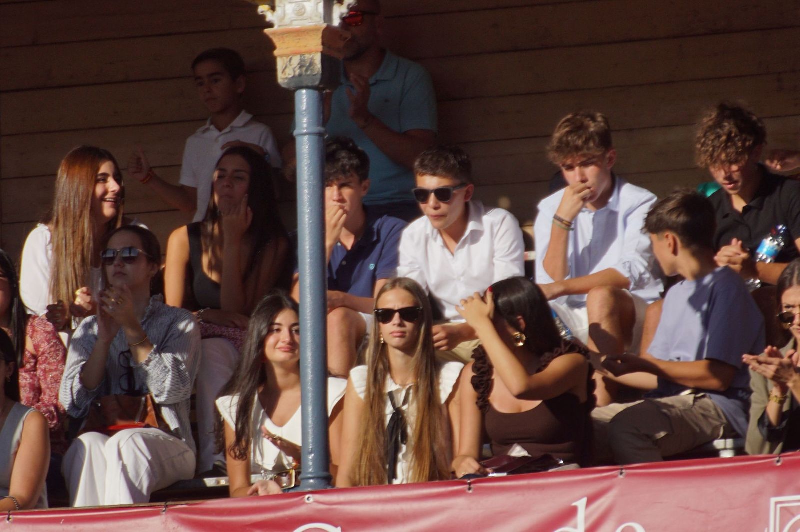 Así han vivido los salmantinos el primer festejo de la feria taurina 2025: imágenes del ambiente en los tendidos y en el patio de cuadrillas