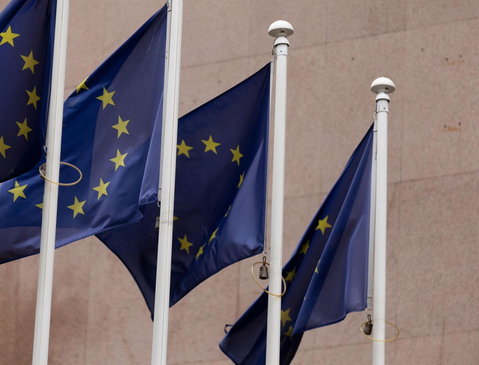 Varias banderas de la Unión Europea. Foto Eduardo Parra | Europa Press