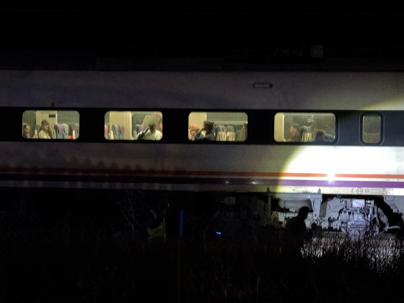Paralizado en Moriscos el tren Madrid-Salamanca por un incidente en la vía