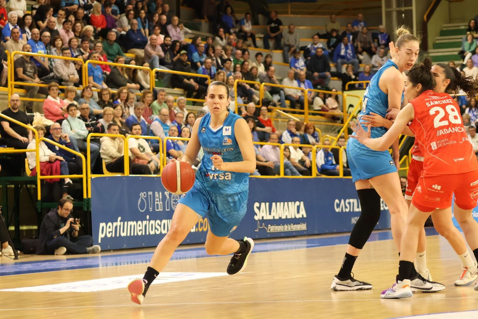 Perfumerías Avenida – Ensino