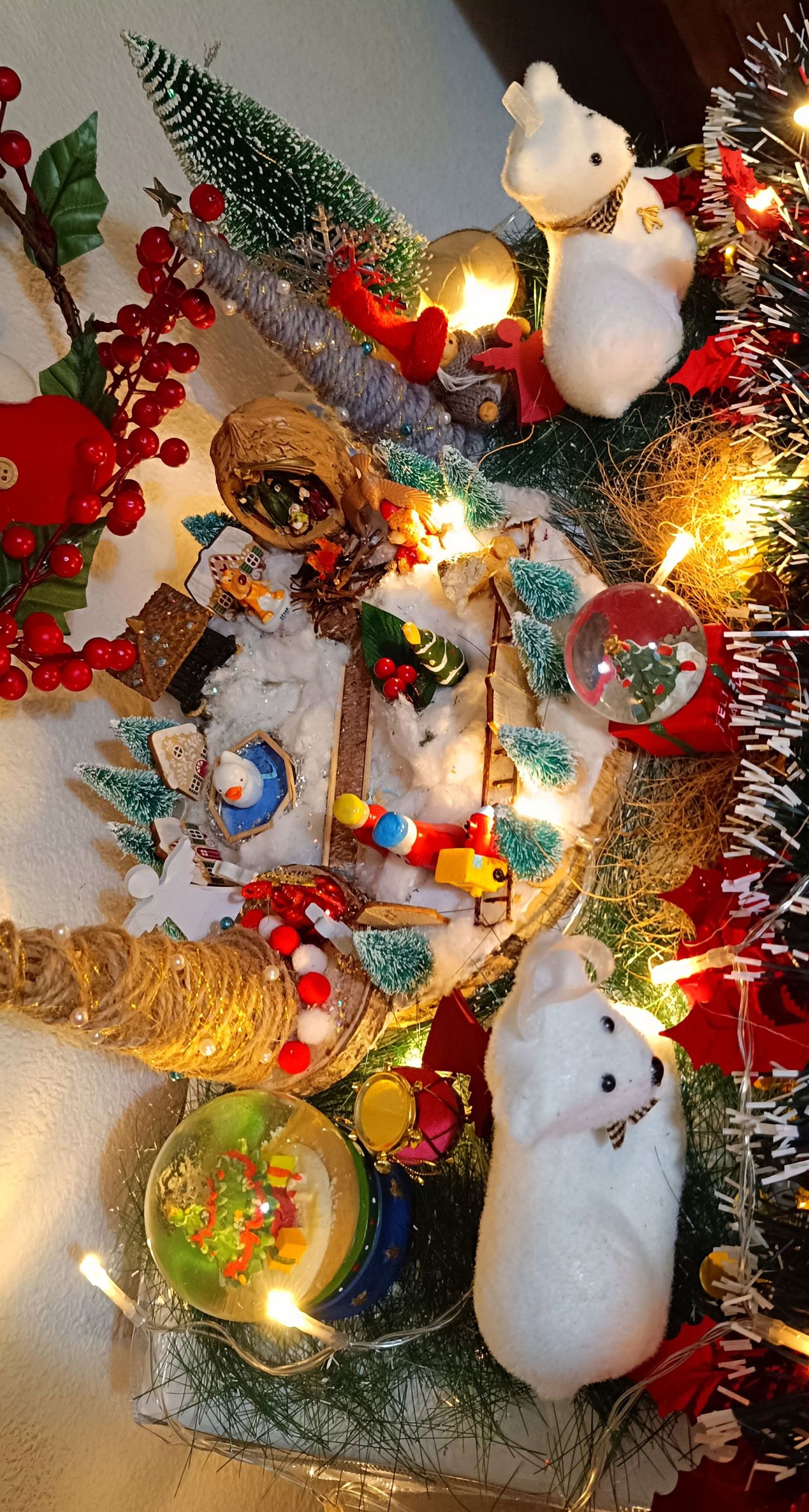 L.T.R. - Decoración navideña en una vivienda de la calle Poeta Jesús Rasueros de Salamanca (4).jpg