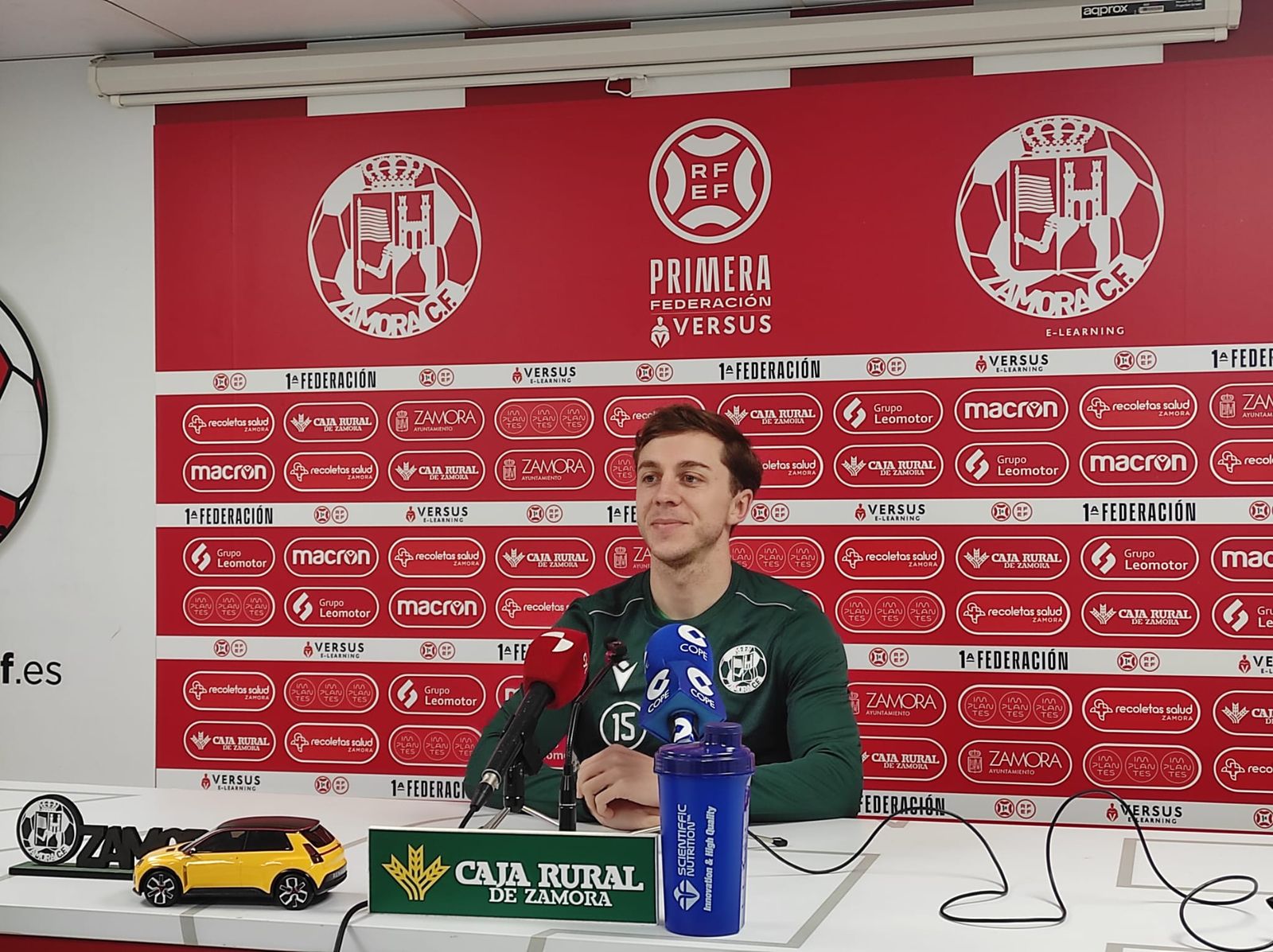 Loren Burón en rueda de prensa previa AD Mérida