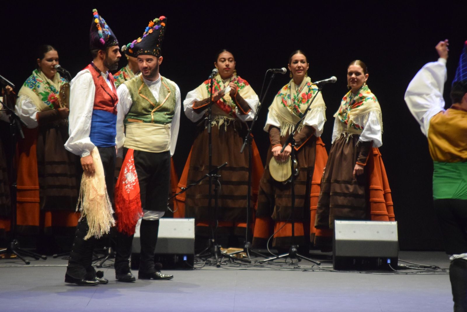 gala-de-clausura-del-festival-internacional-de-folklore-de-zamora-24
