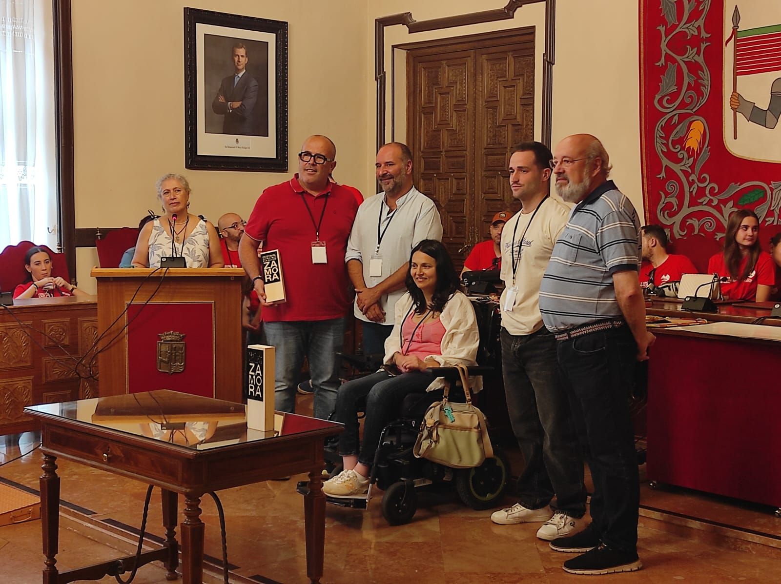 El Ayuntamiento de Zamora acoge a los componentes del XXI festival Internacional de folclore