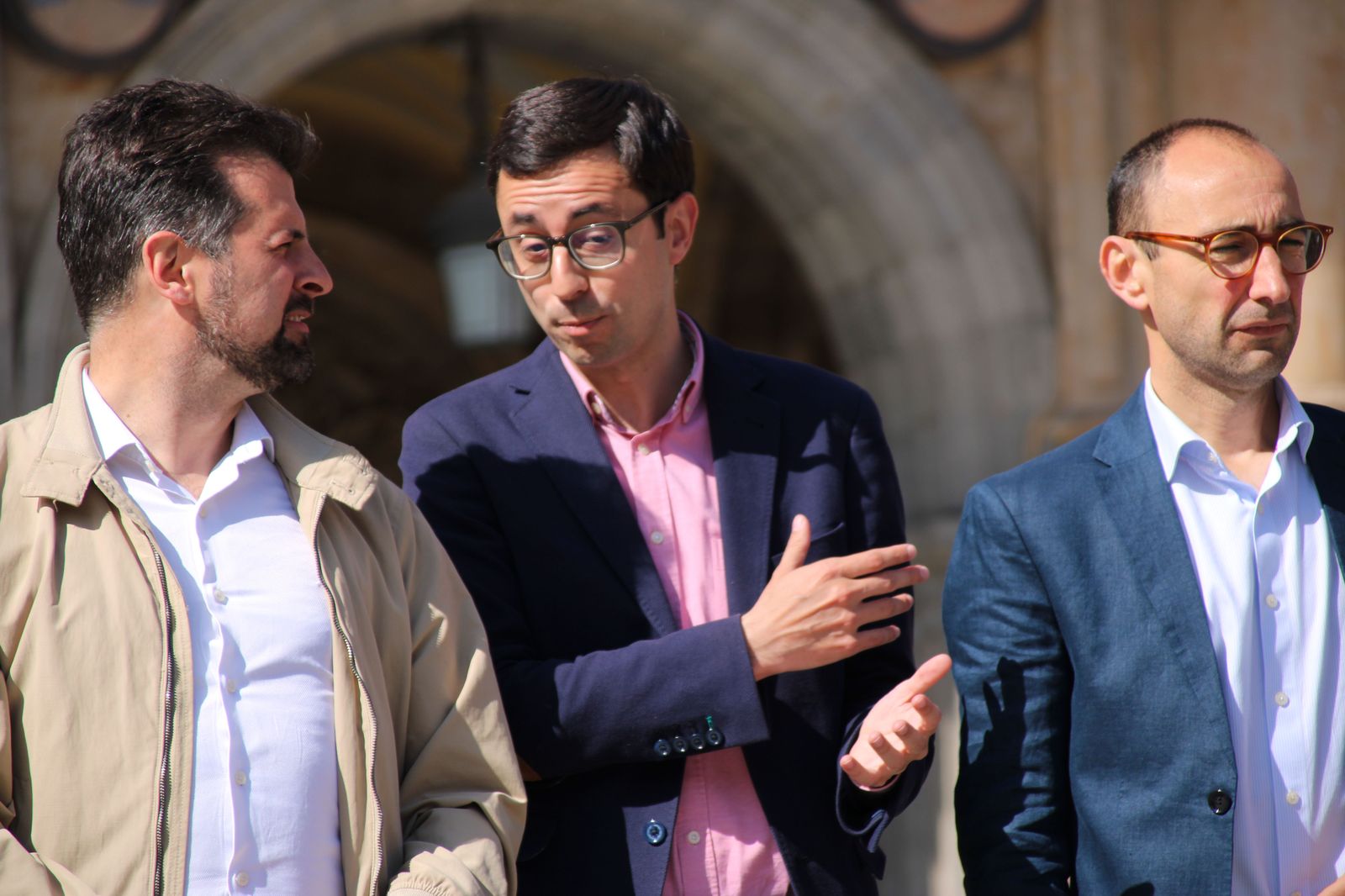 luis-tudanca-david-serrada-y-jose-luis-mateos-mantienen-un-encuentro-c-15