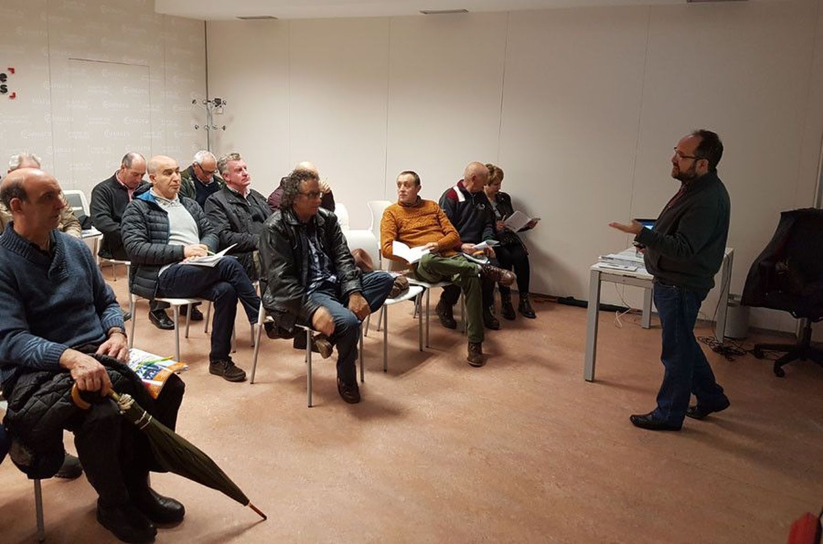 Charla pac Charla pac