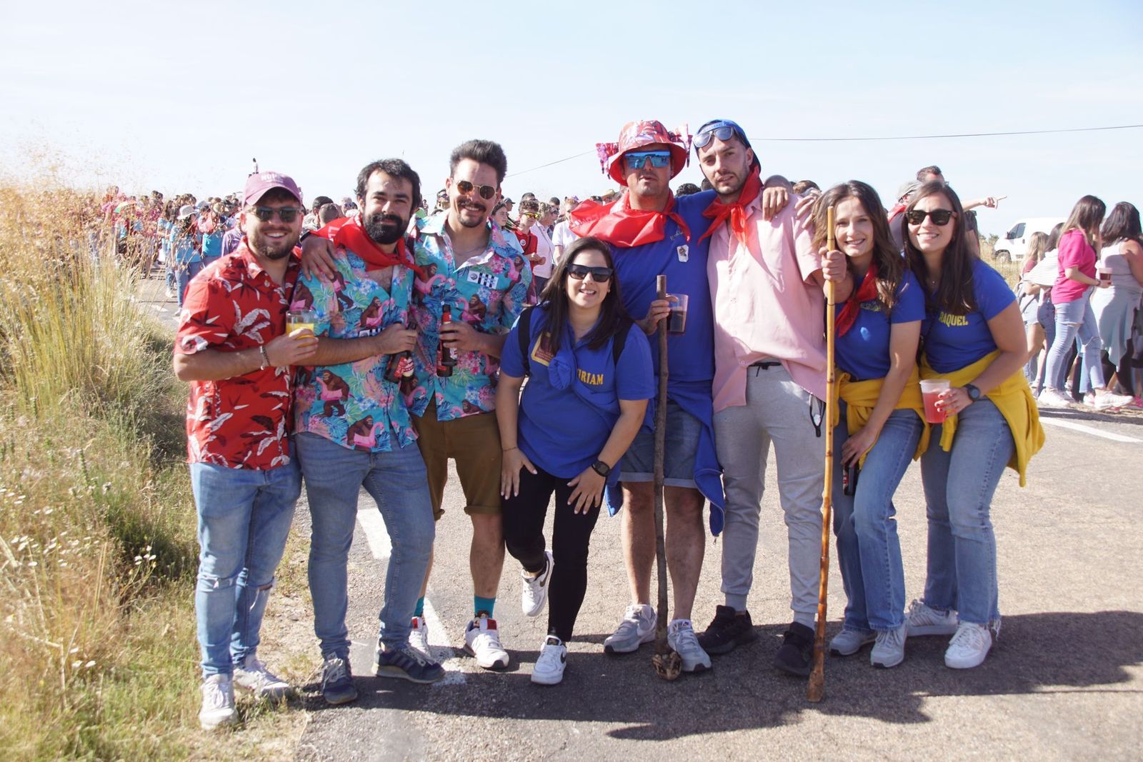 ledesma-calienta-motores-para-los-espantos-con-el-reparto-de-panuelos-y-la-salida-de-los-toros-del-prao-de-la-villa-24
