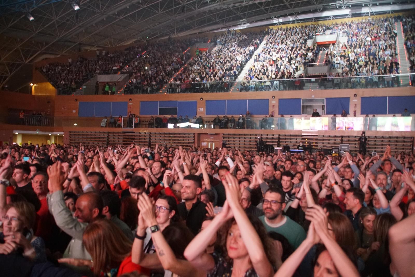 concierto-de-manolo-garcia-en-el-multiusos-sanchez-paraiso-fotos-juanes-63