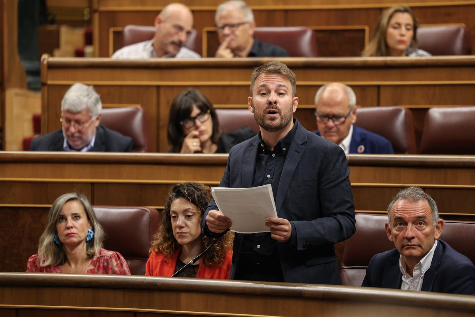 Archivo - El diputado de Compromís integrado en Sumar, Alberto Ibáñez, interviene durante una sesión de control al Gobierno en el Congreso de los Diputados, a 17 de septiembre de 2025, en Madrid (España). - Ananda Manjón - Europa Press - Archivo
