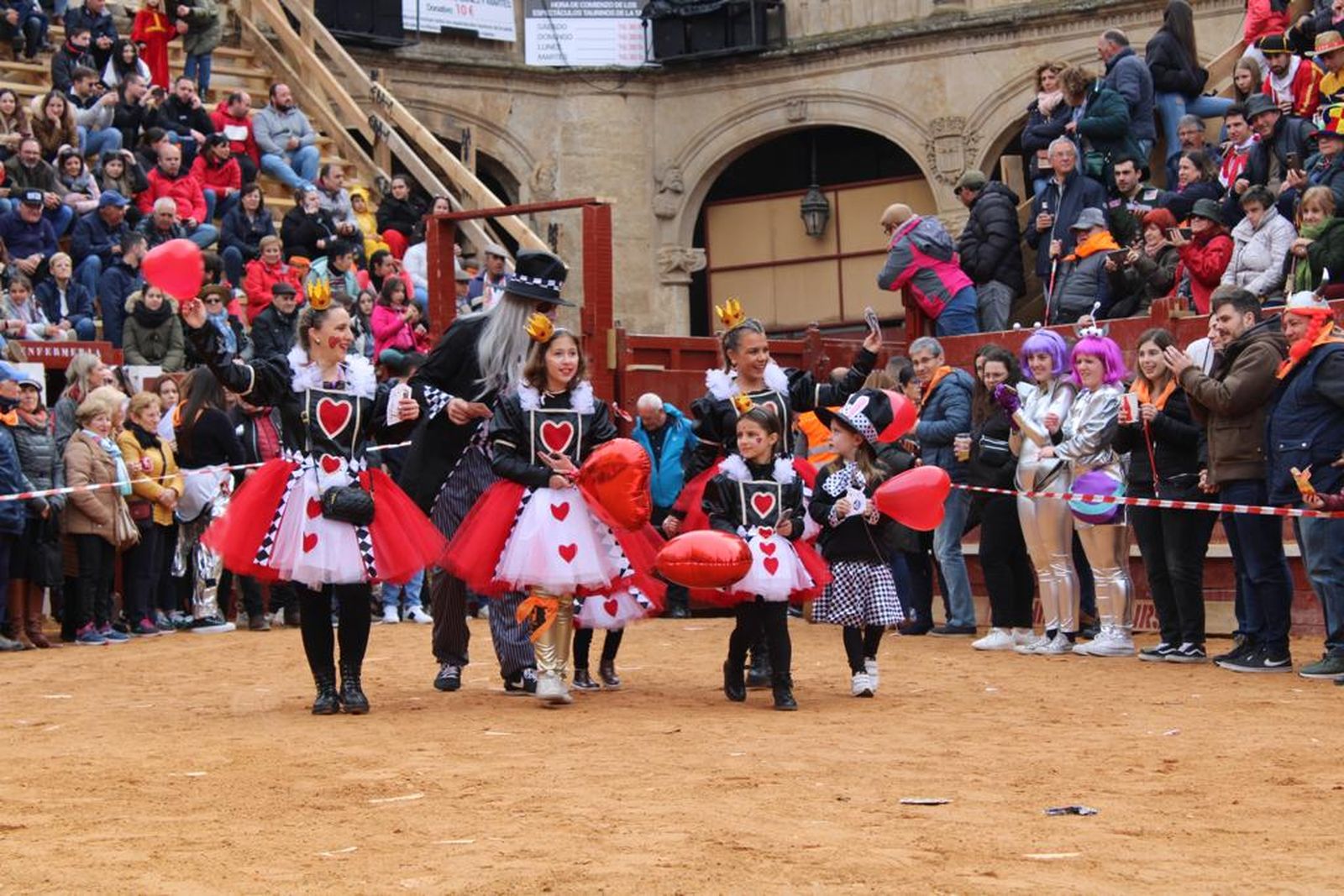 disfraces-del-sabado-de-carnaval-en-ciudad-rodrigo-70