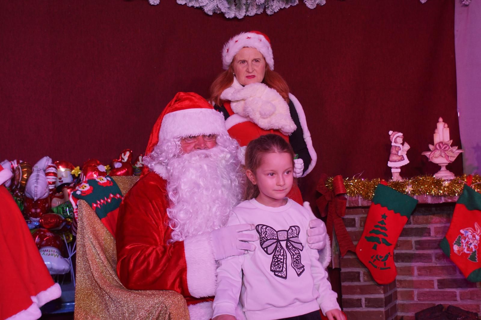 El Encinar recibe la visita de Papa Noel