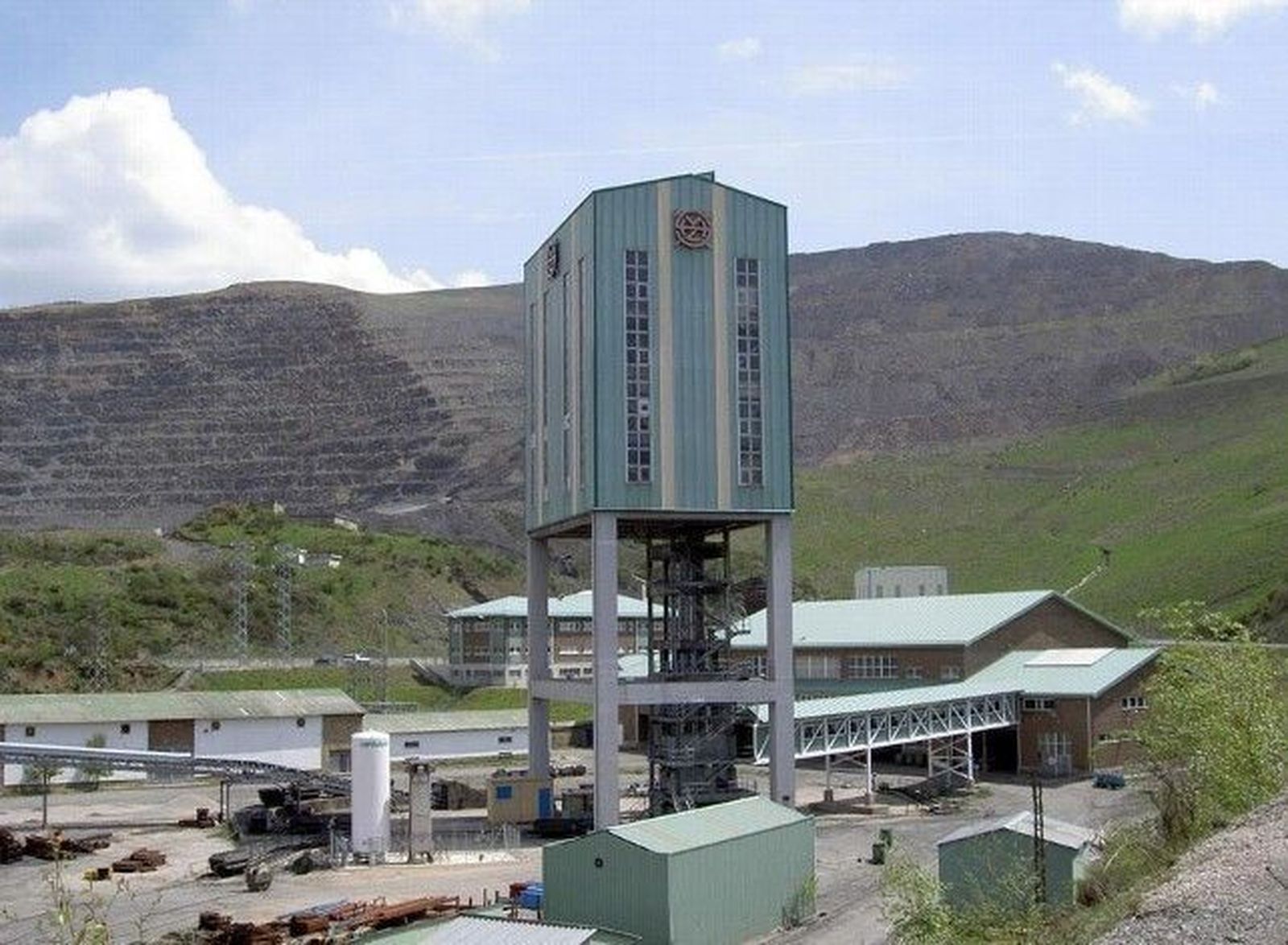 Reuniones de urgencia para analizar el plan de cierre de la Hullera Vasco-Leonesa