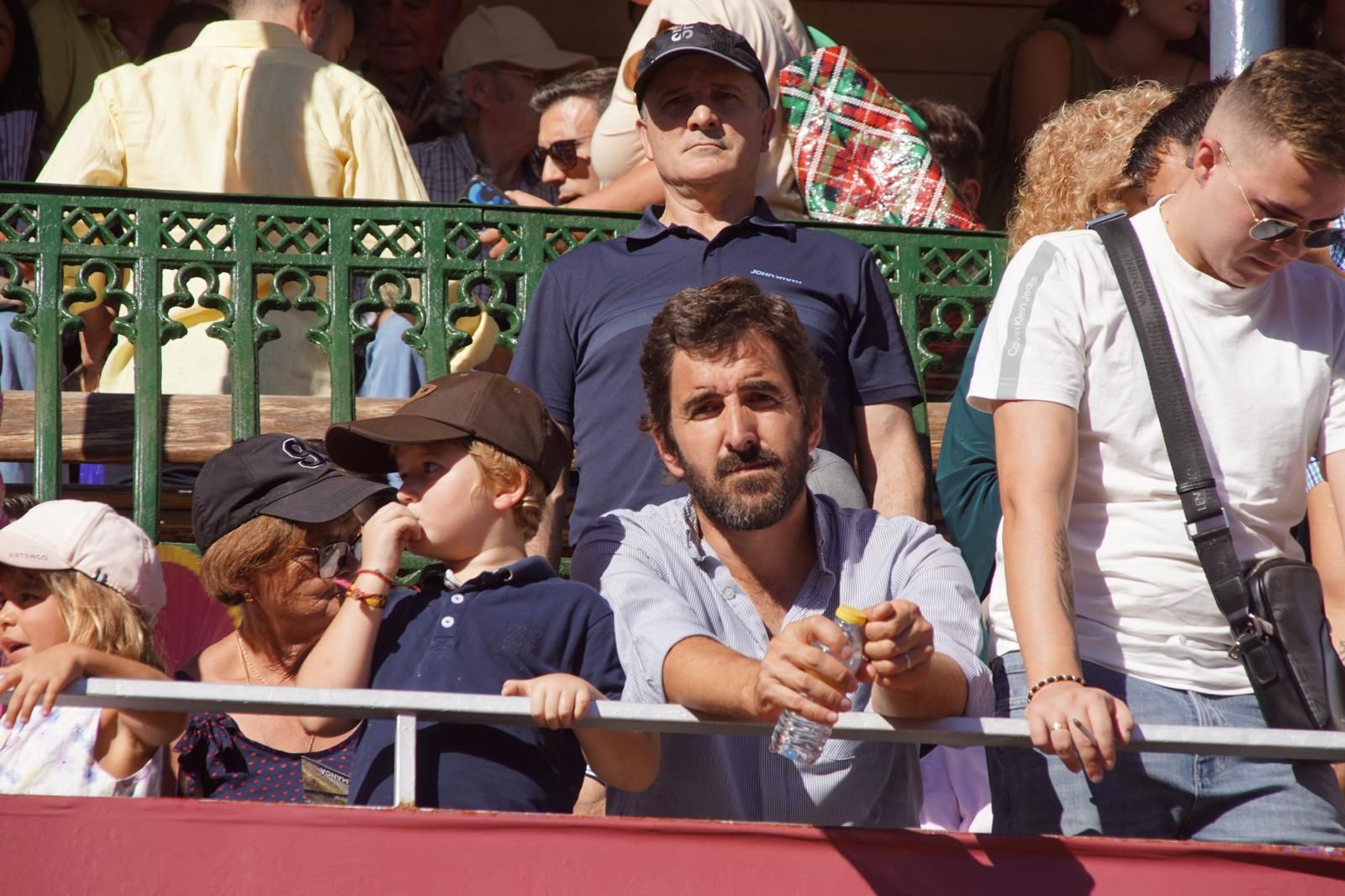 Así ha vivido la afición de La Glorieta el primer cartel de figuras de la feria: imágenes del ambiente en los tendidos y en el patio de cuadrillas
