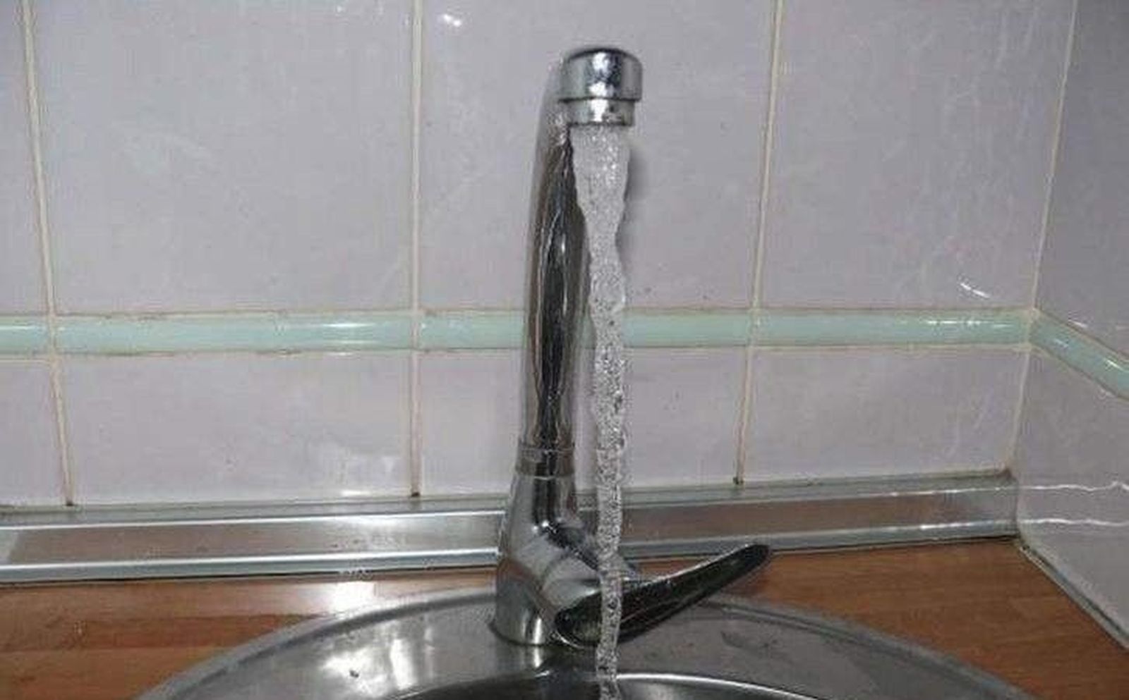 El suministro de agua recupera poco a poco la normalidad en Peñaranda. Foto de archivo