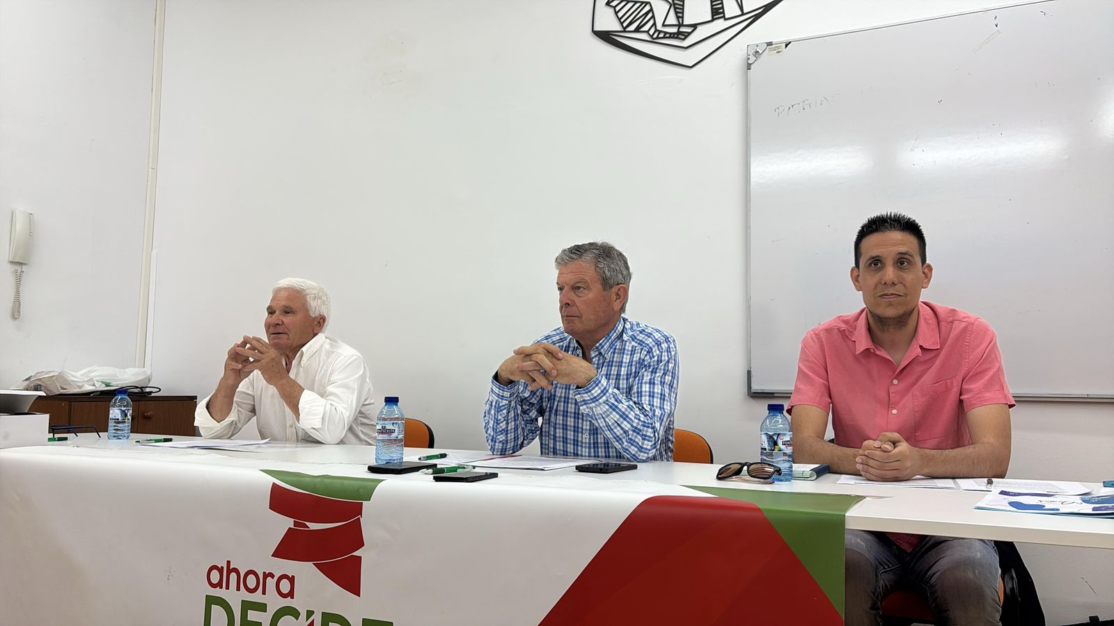 Un instante de la rueda de prensa