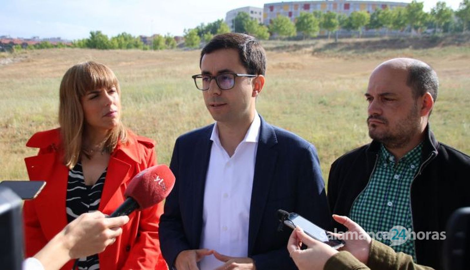 José Luis Mateos, María Sánchez y Chema Collados informan sobre propuestas en materia de infraestructuras y servicios municipales en los barrios