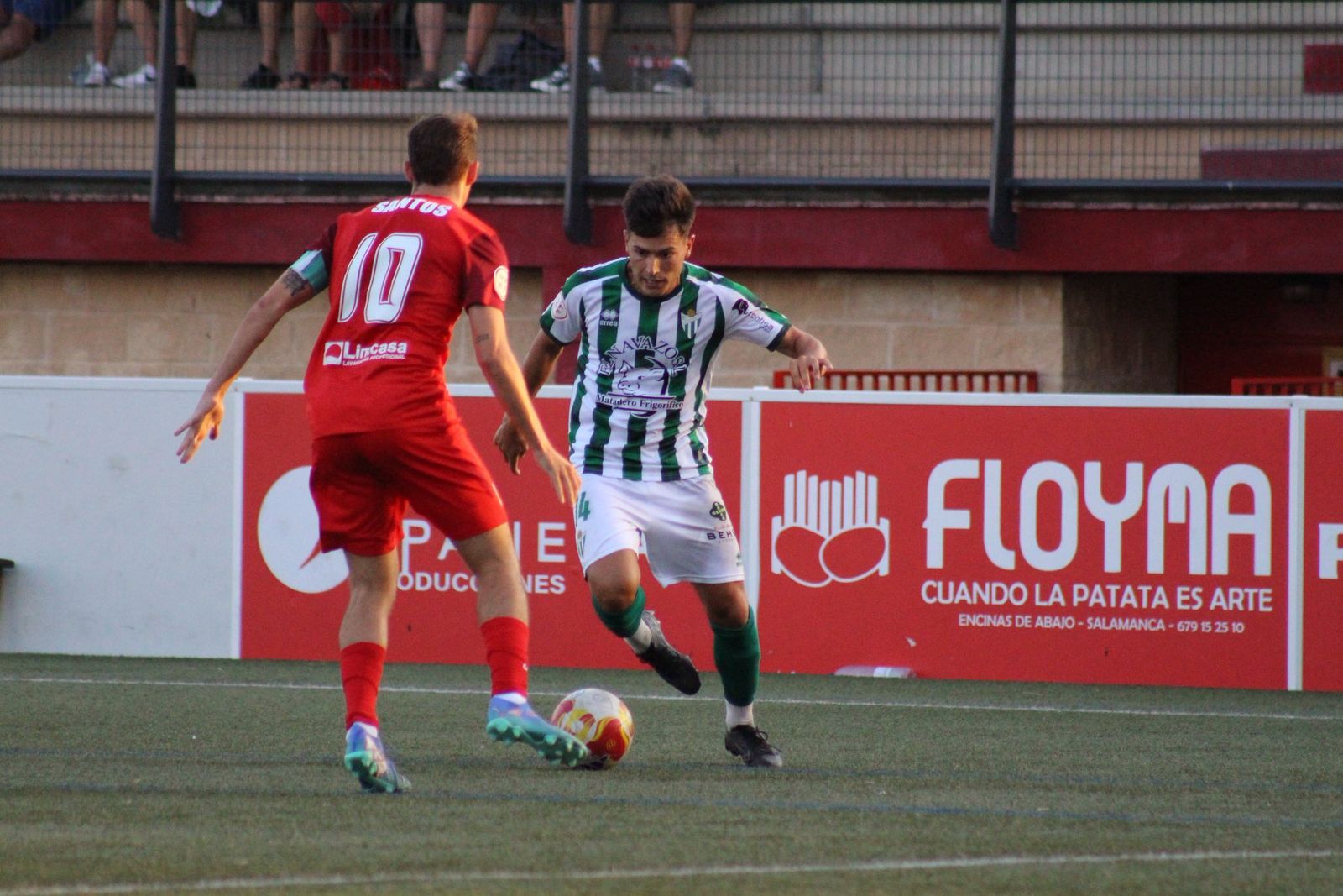 Alberto Martín, en el derbi de Copa RFEF ante el Santa Marta