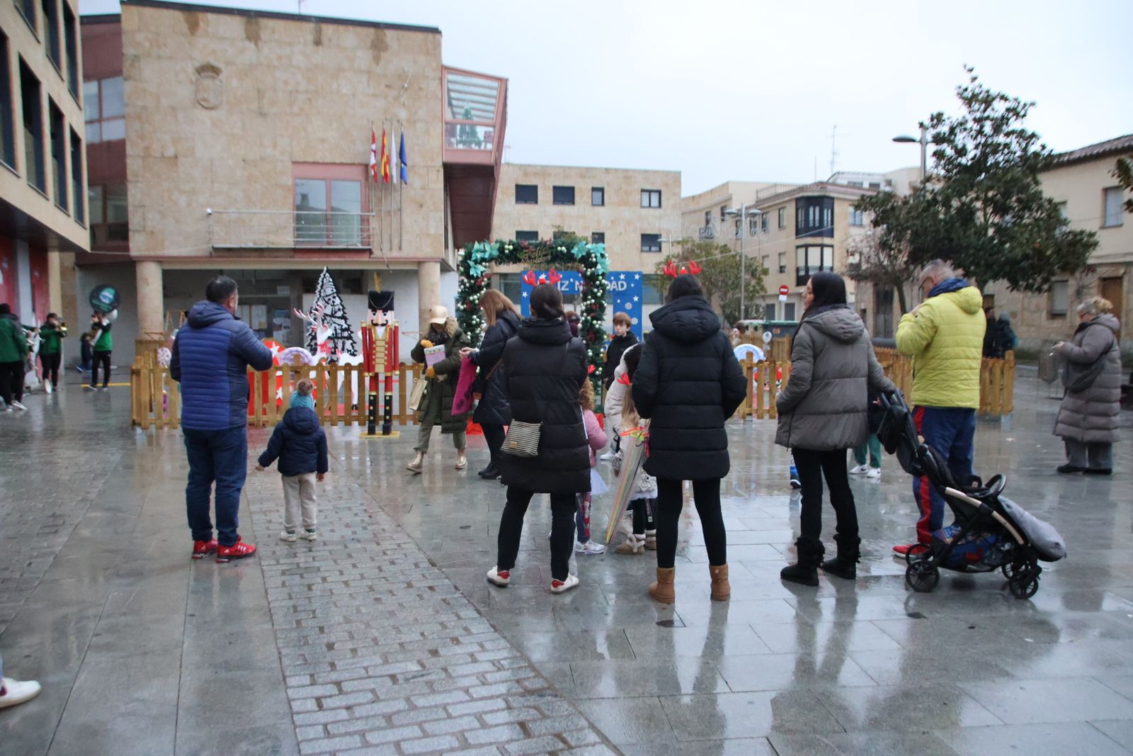 Villamayor, aguinaldo navideño disfrazados