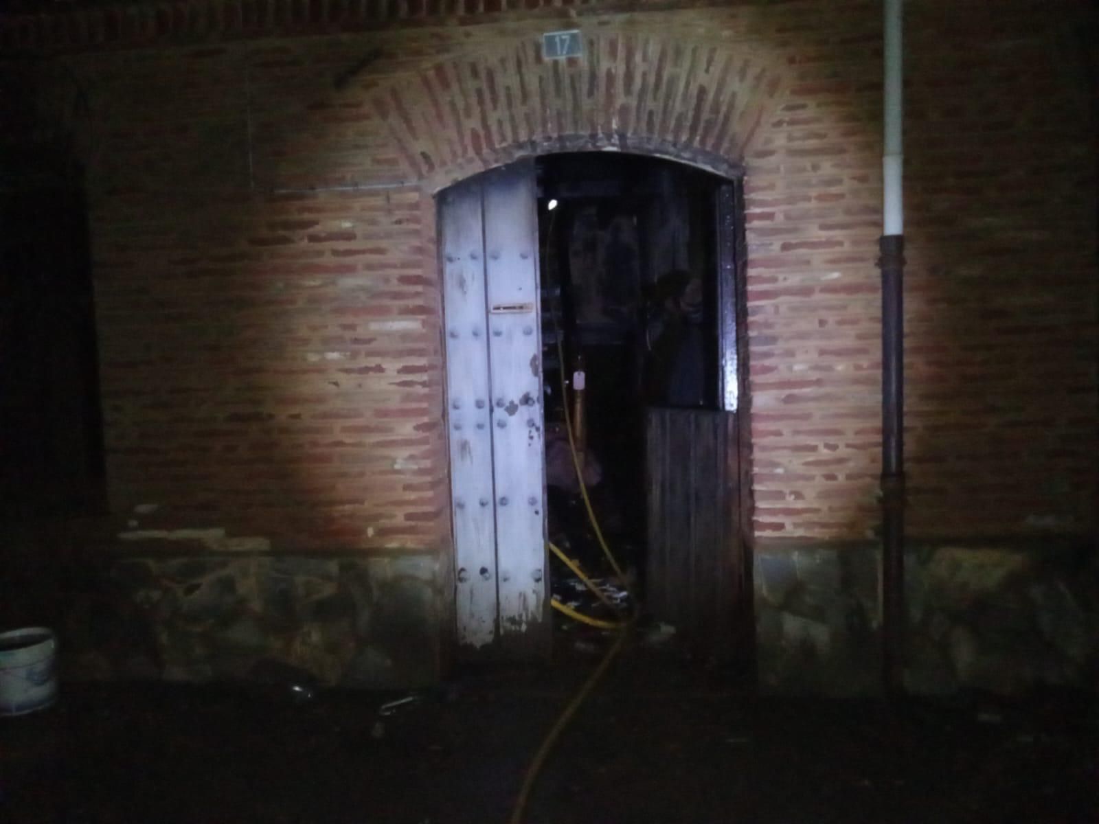 Incendio en una vivienda de Riego del Camino donde ha fallecido un hombre