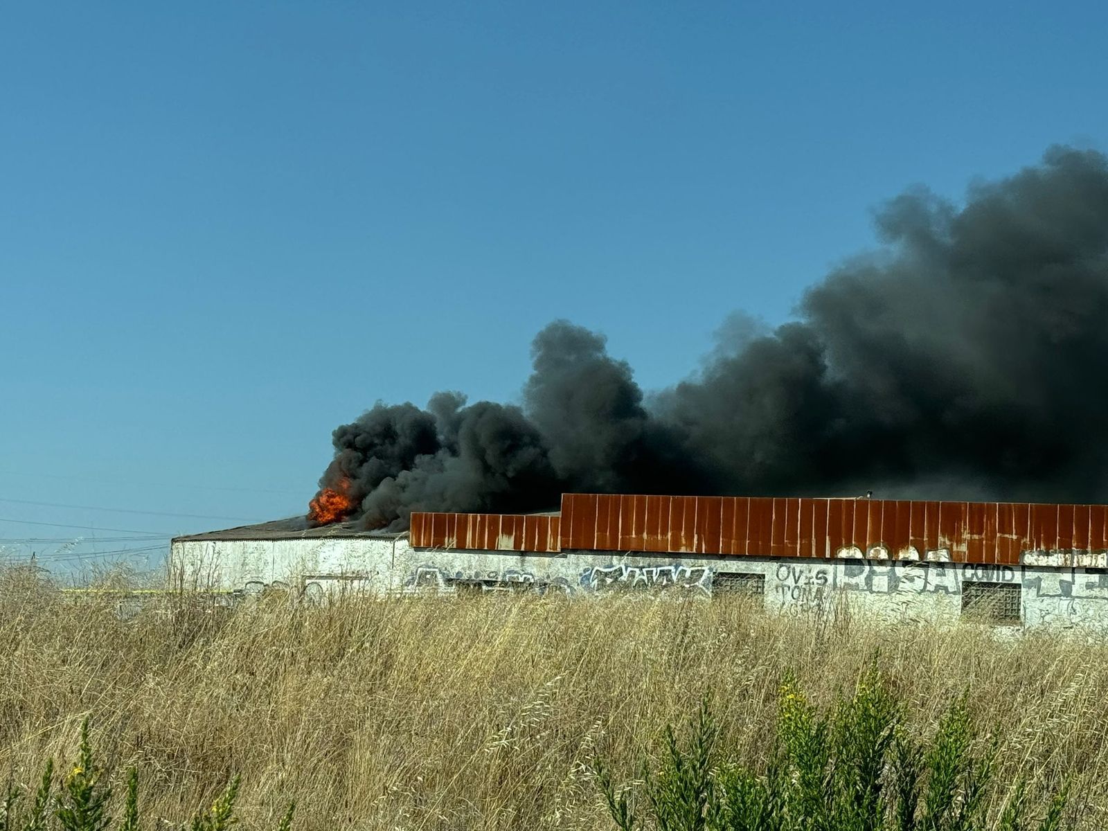 Incendio en una nave de Villamayor