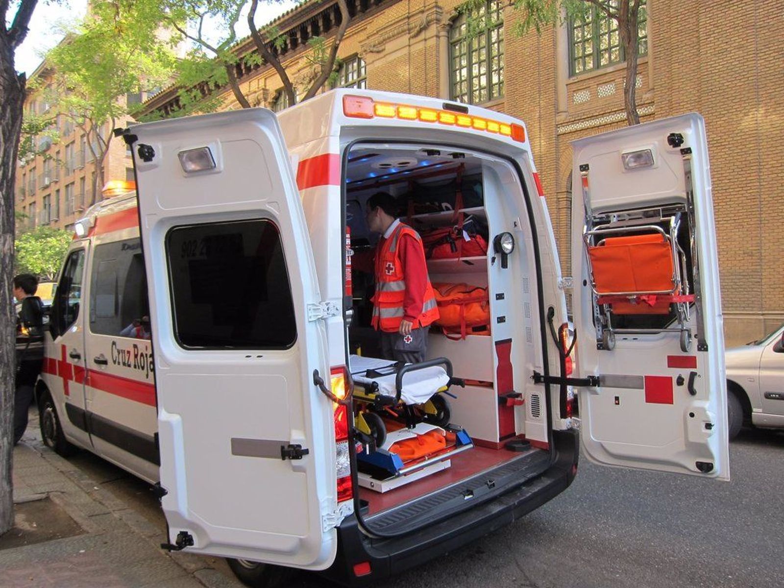 Ambulancia de Cruz Roja en Zaragoza   Europa Press   Archivo